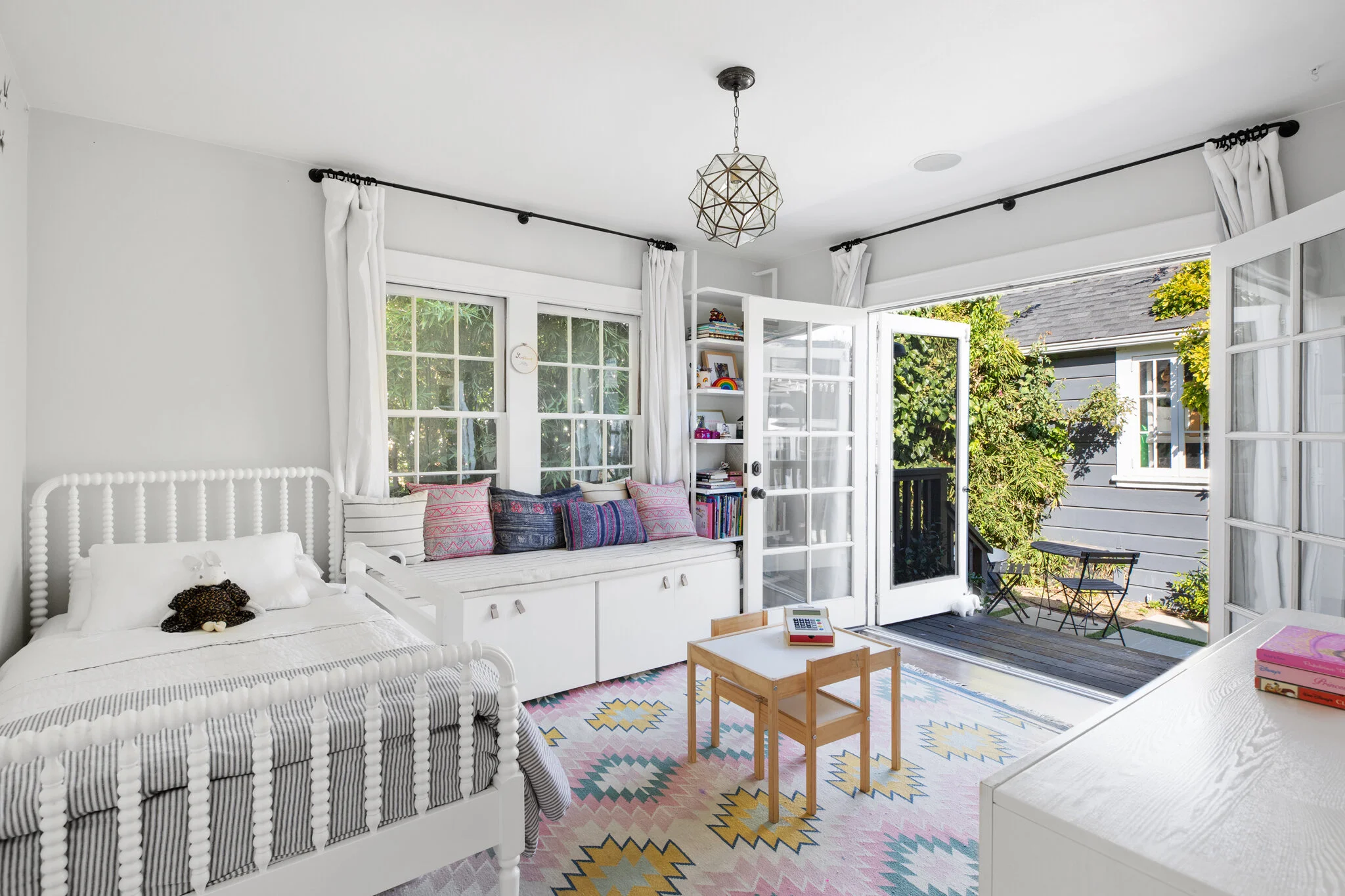 230 Ridgewood_025.jpg