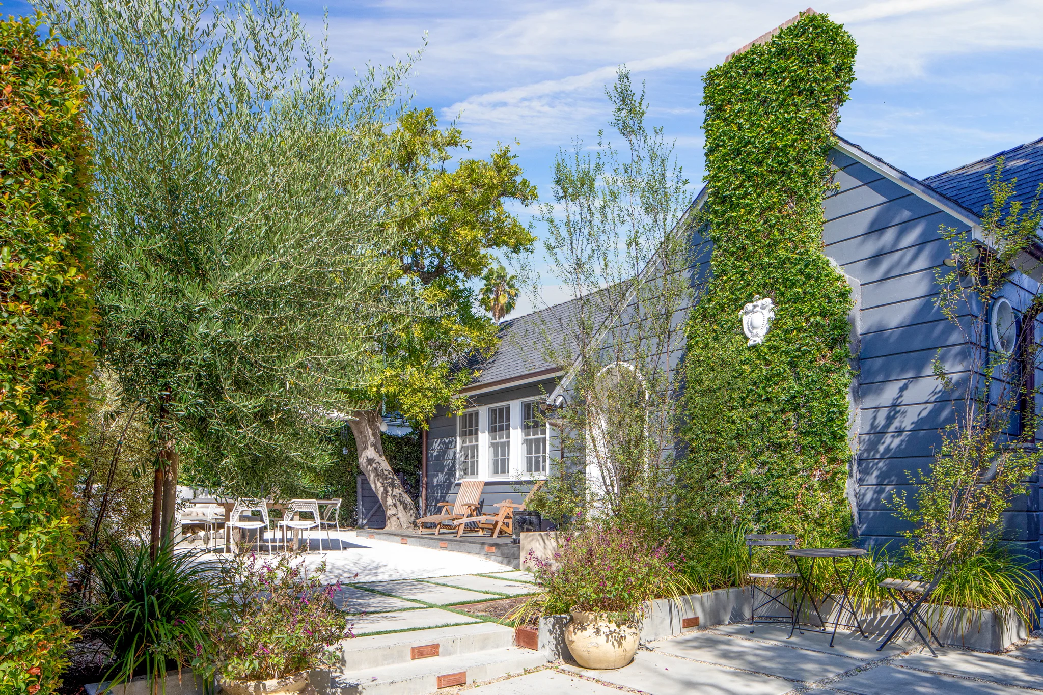 230 Ridgewood_002.jpg