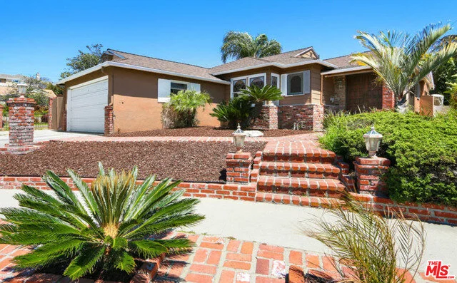 13000 Psomas Way, Mar Vista