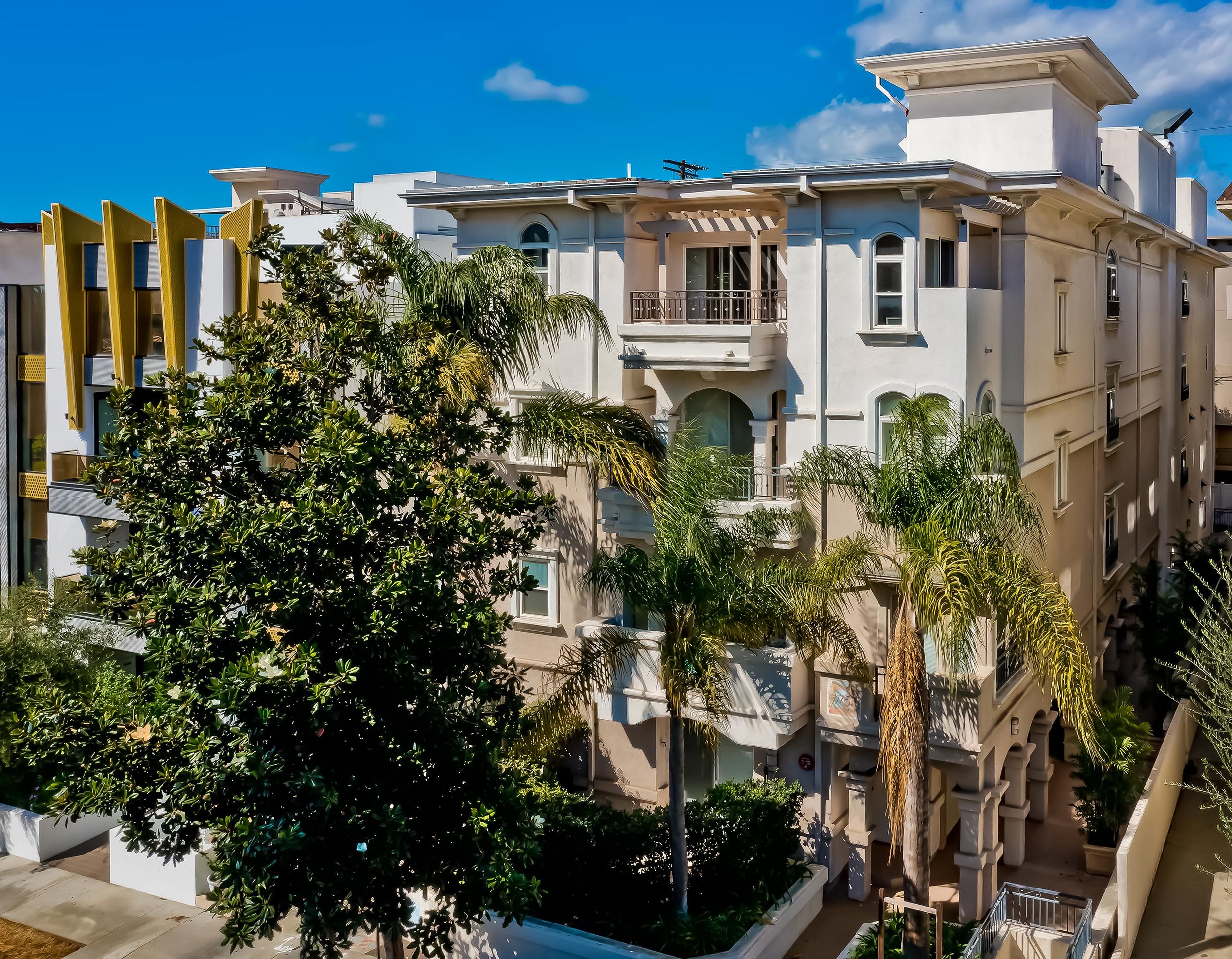 11737 Goshen Ave #102 - Brentwood 90049