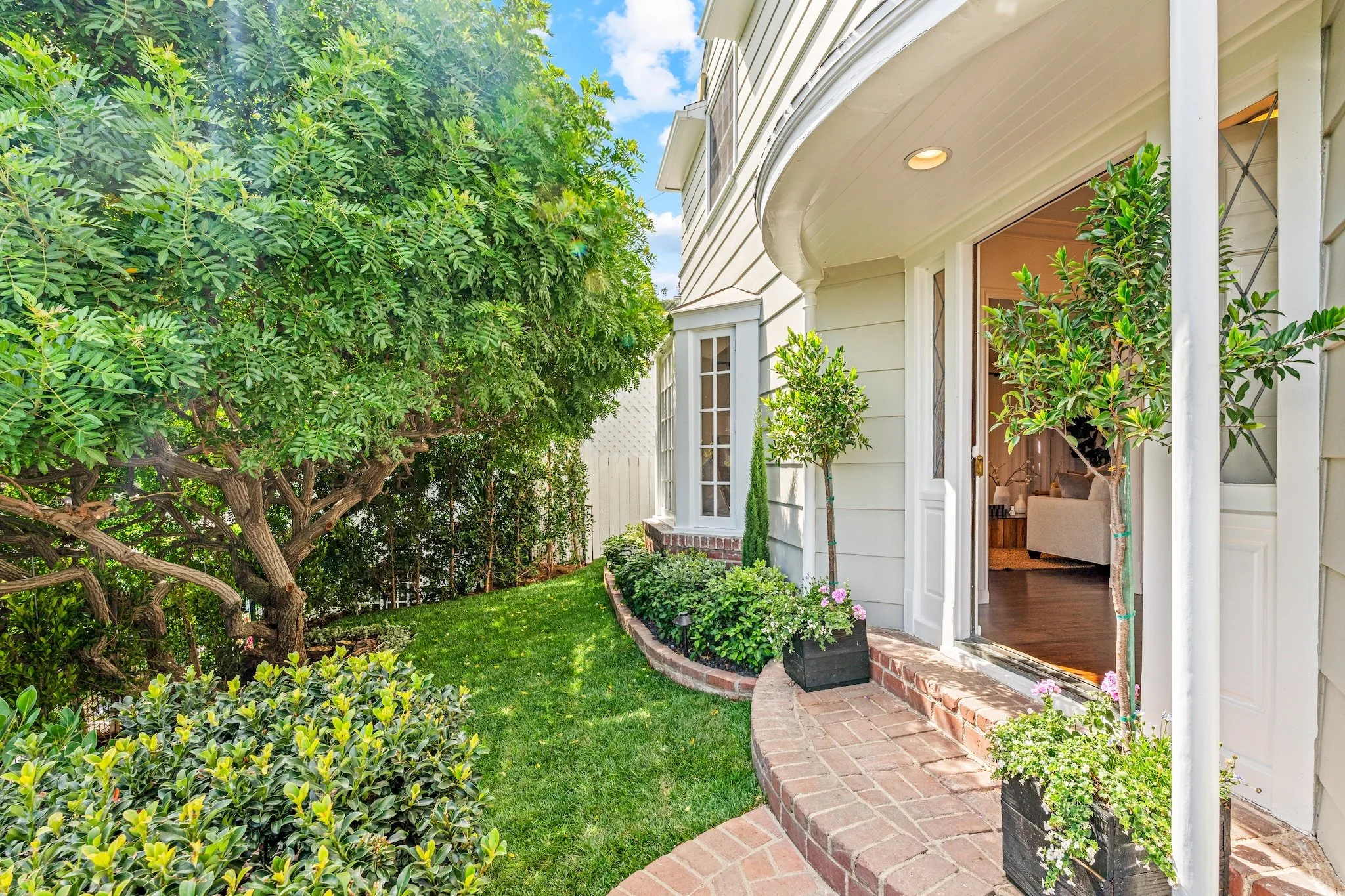8023 Hemet Dr-47.jpg