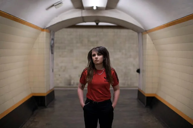 Single Review: Nia Wyn - 'Turnstiles'
