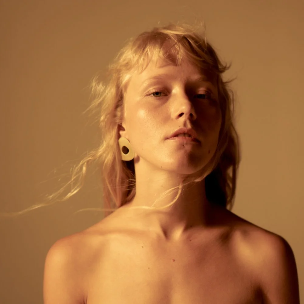 Alice Phoebe Lou - 'Skin Crawl'
