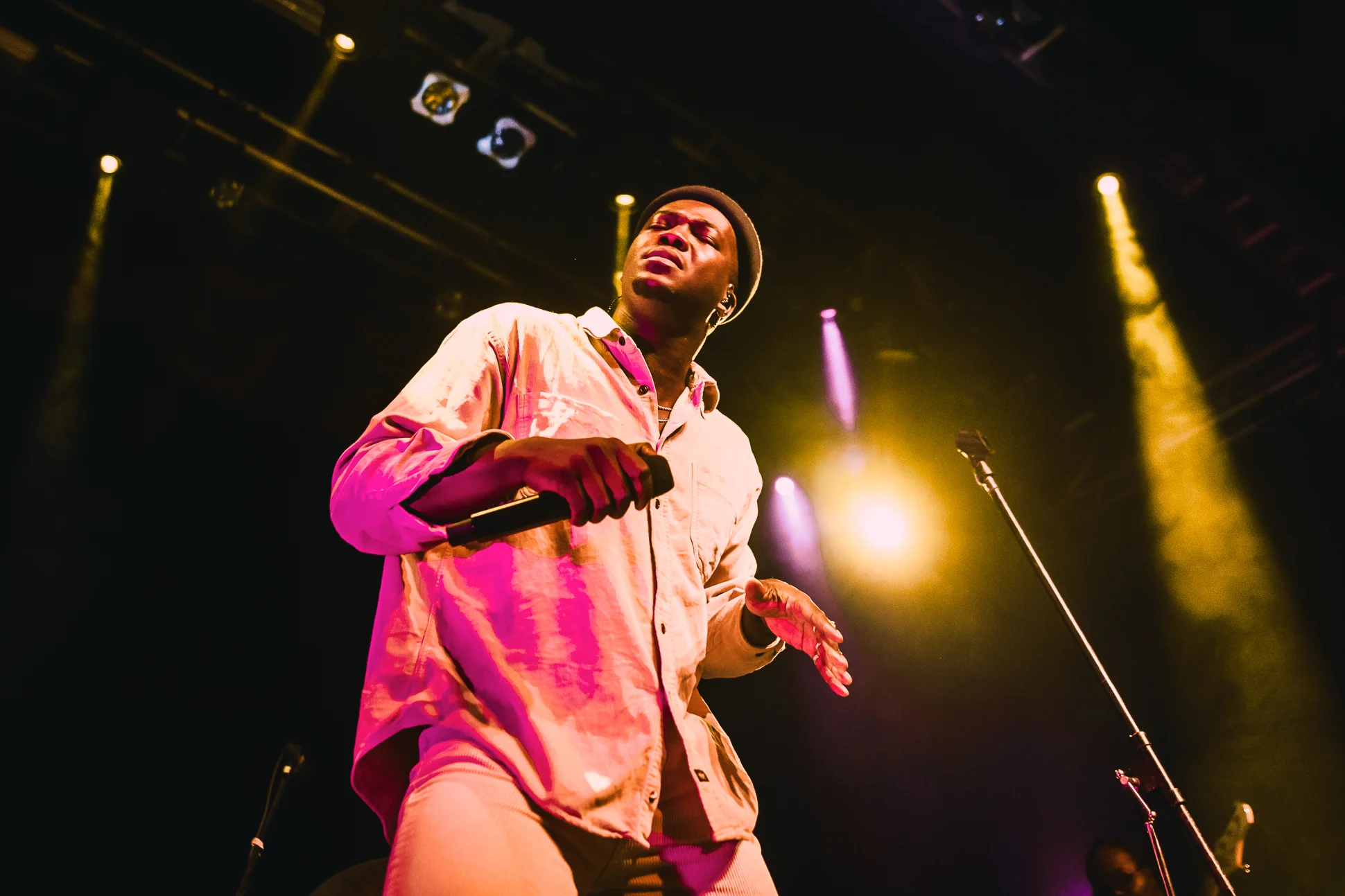 JacobBanks-VENUE-19-01-2019-Vancouver-04.jpg
