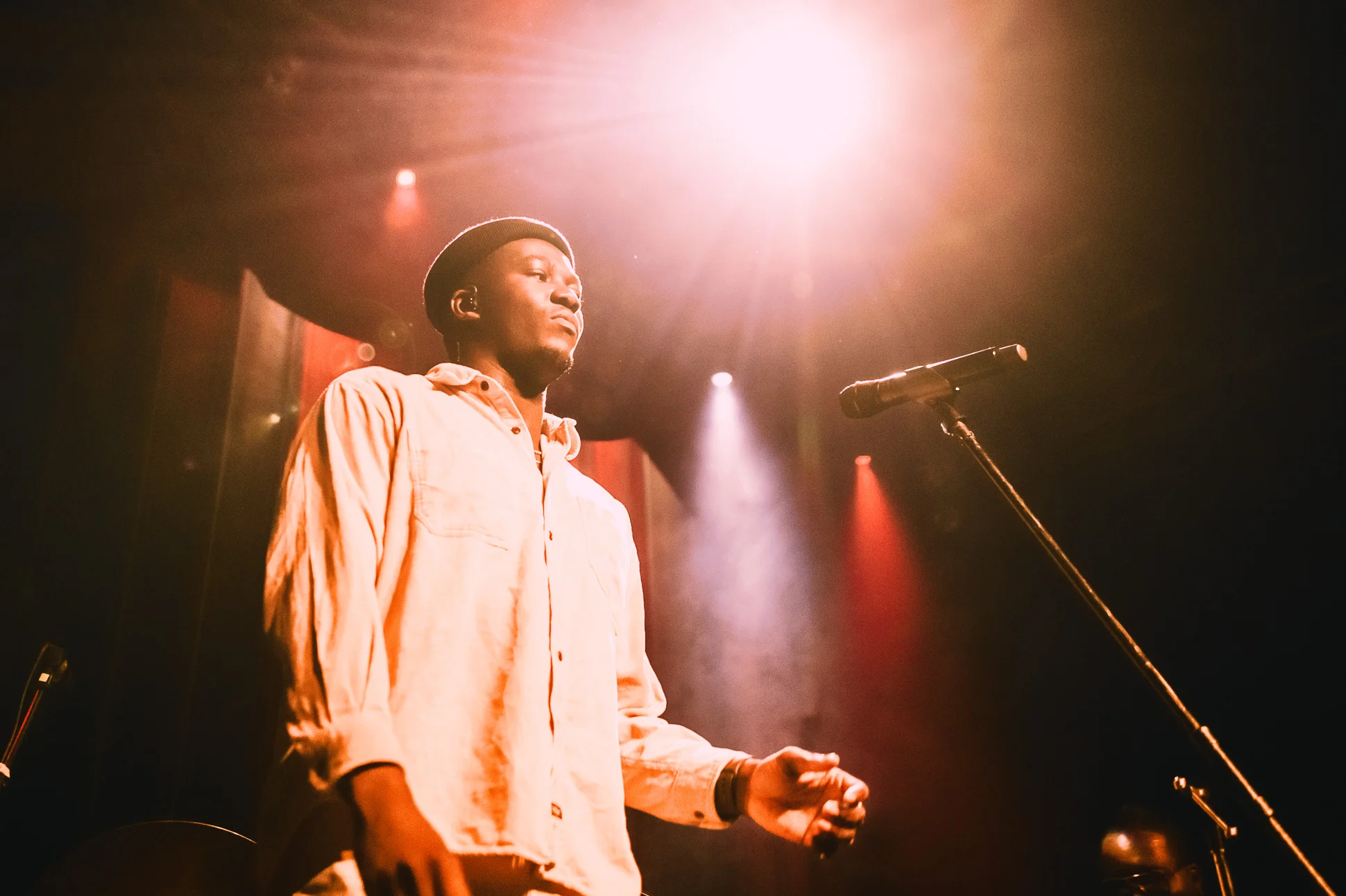 JacobBanks-VENUE-19-01-2019-Vancouver-05.jpg