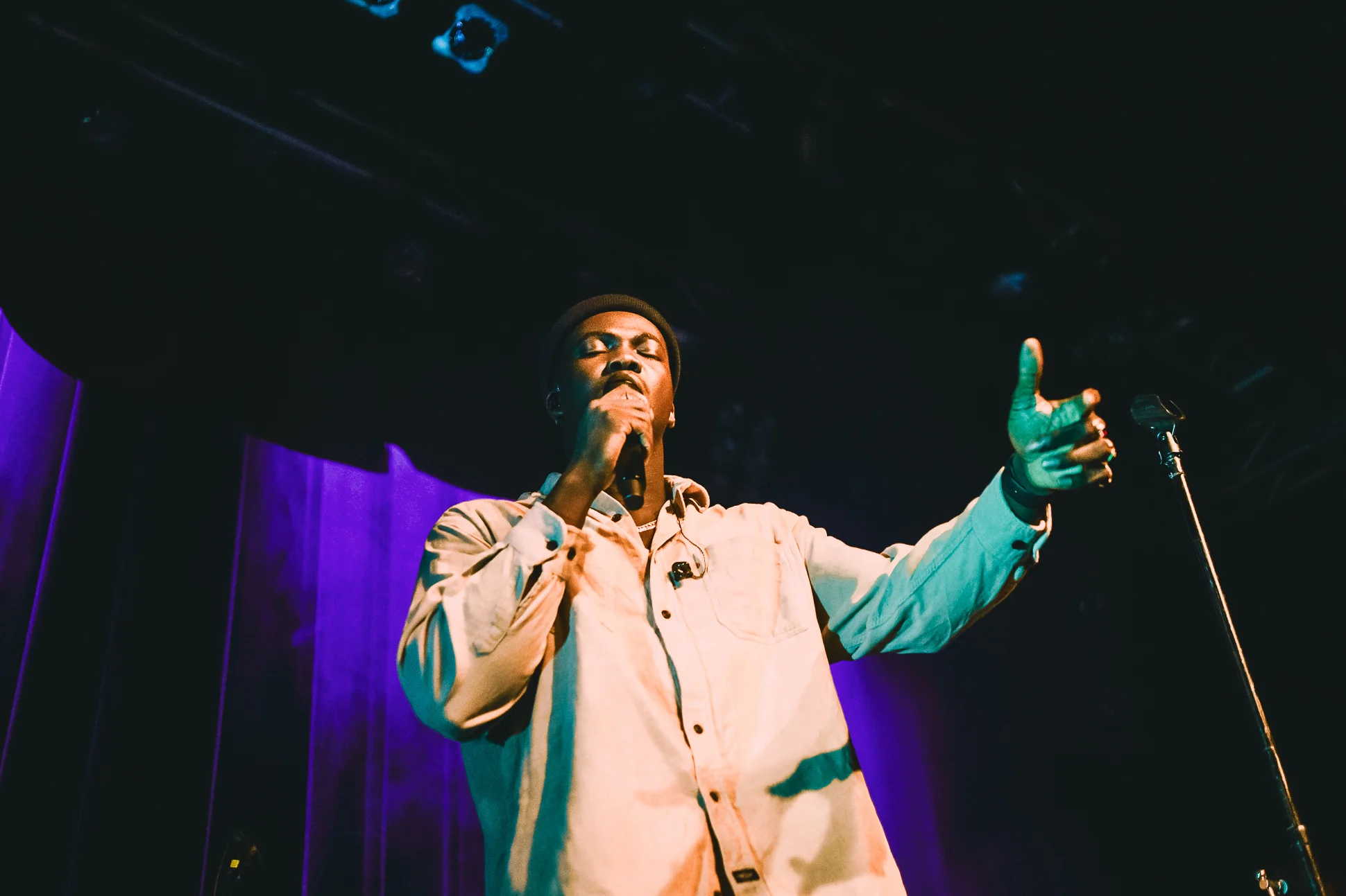 JacobBanks-VENUE-19-01-2019-Vancouver-12.jpg