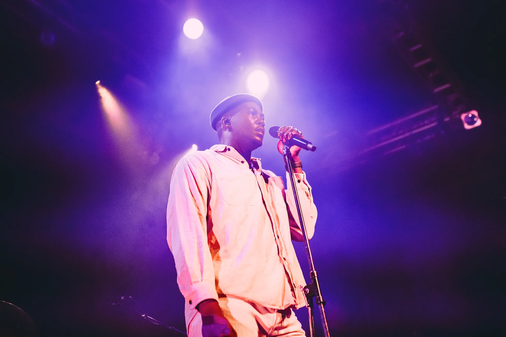 JacobBanks-VENUE-19-01-2019-Vancouver-14.jpg