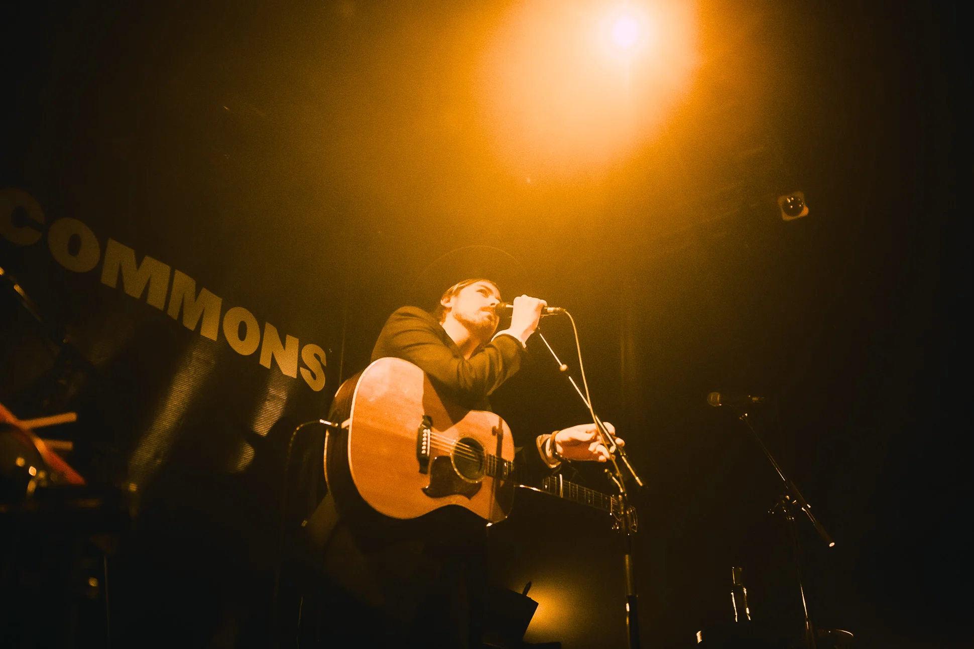 JamieNCommons-VENUE-19-01-2019-Vancouver-10.jpg