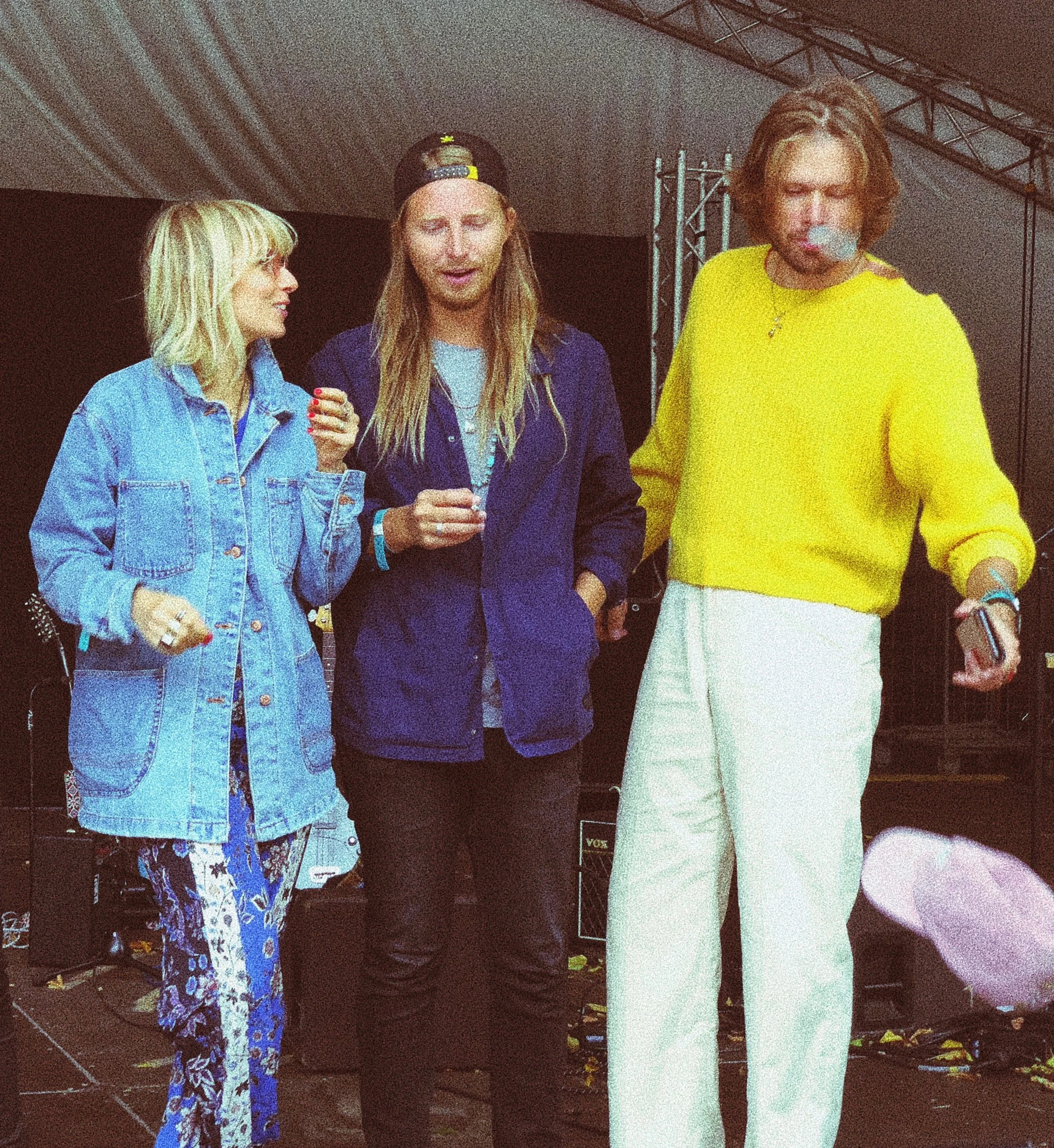 Video Premiere: ViVii - 'Love Love Love'