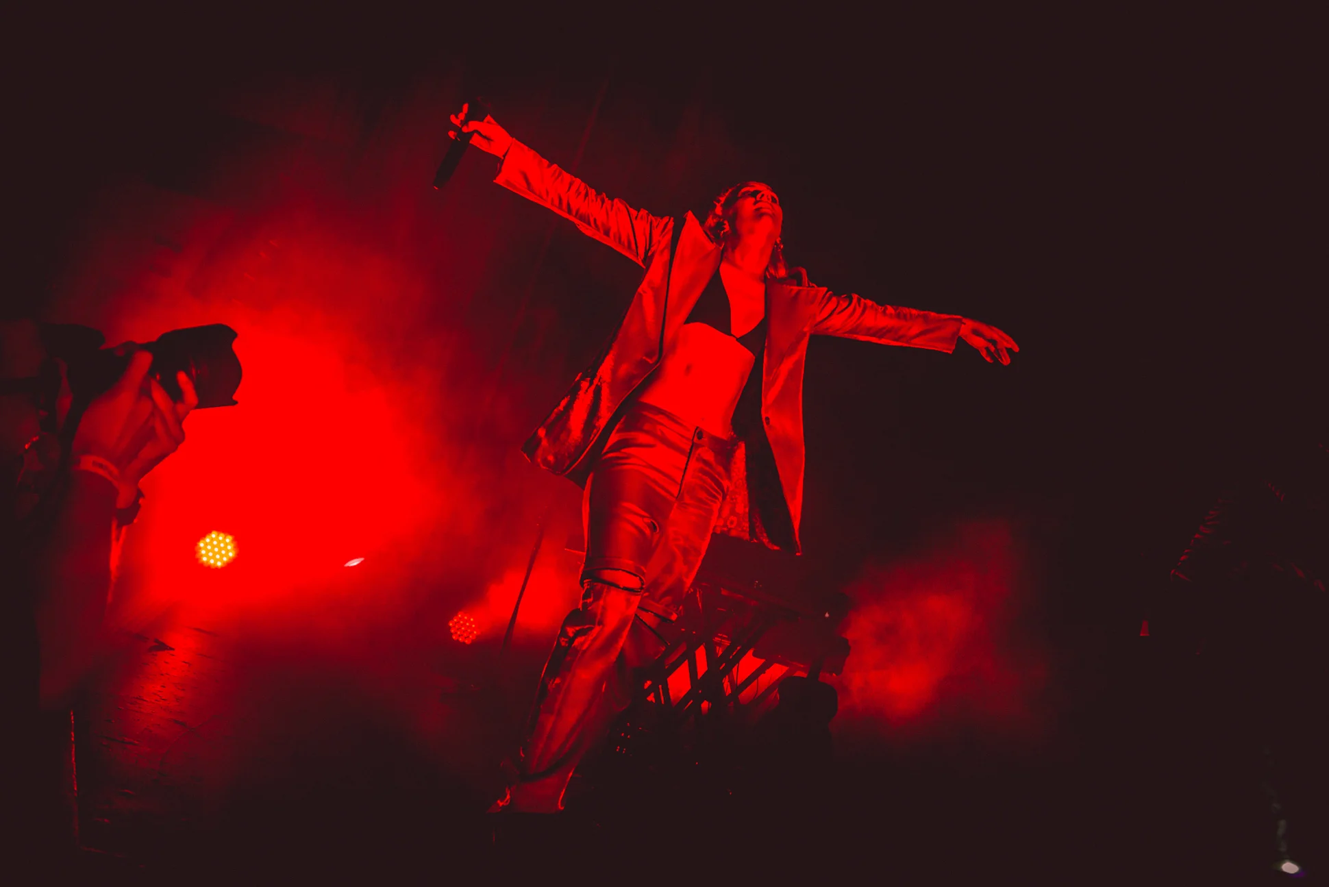 Broods-Vogue-04-02-19-Vancouver_ALICE HADDEN-01.jpg