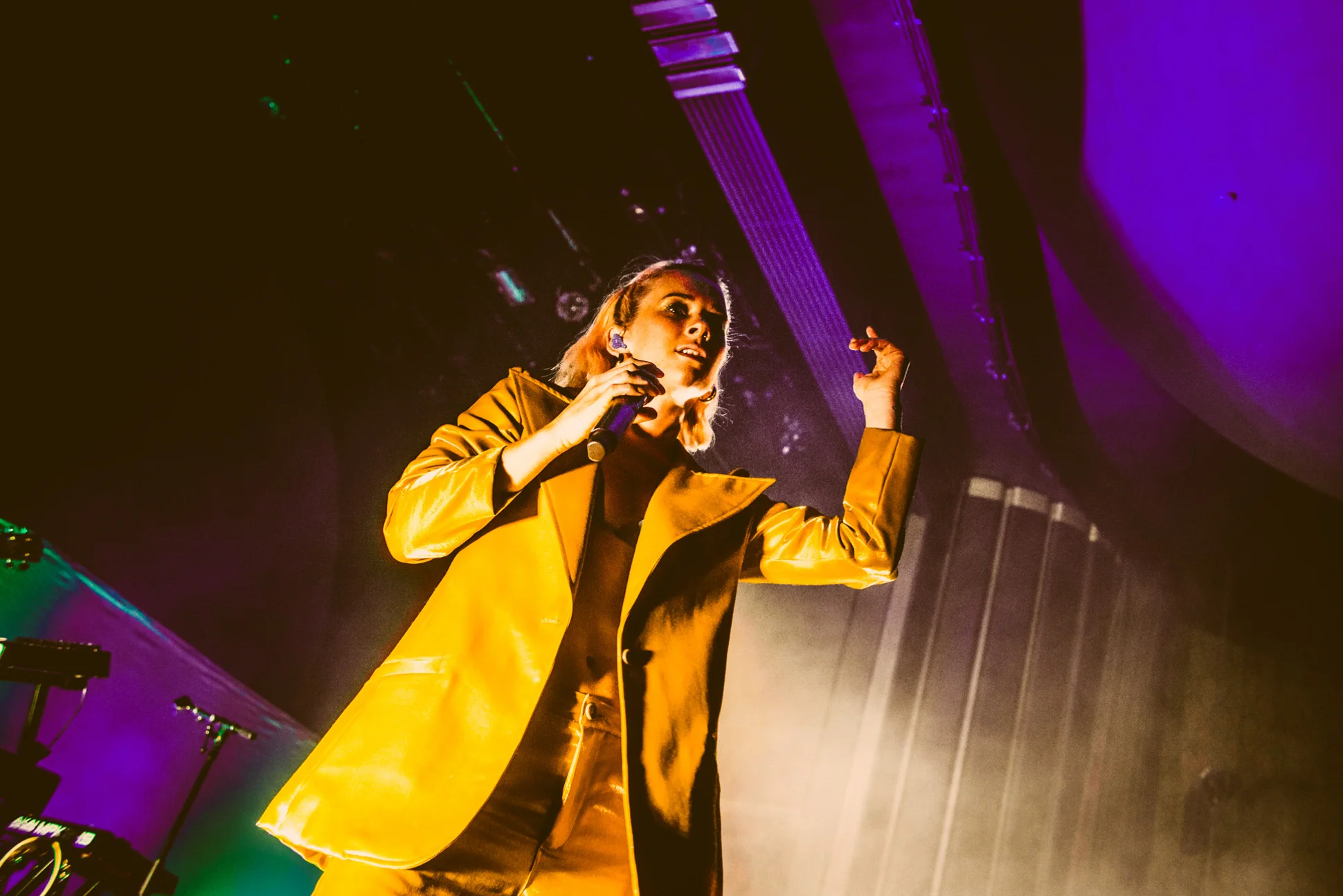 Broods-Vogue-04-02-19-Vancouver_ALICE HADDEN-08.jpg