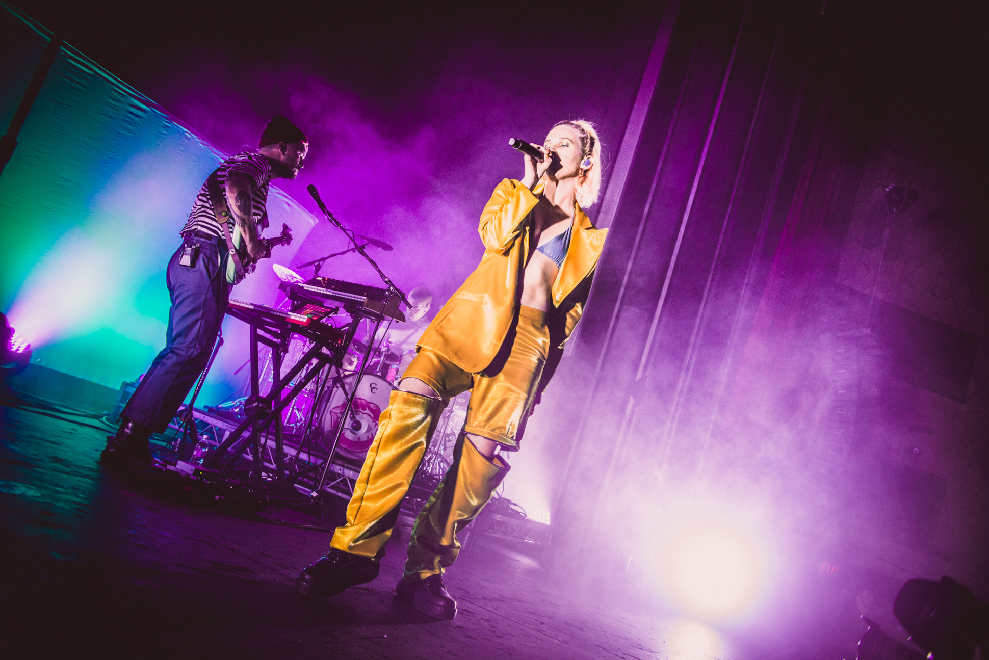 Broods-Vogue-04-02-19-Vancouver_ALICE HADDEN-11.jpg