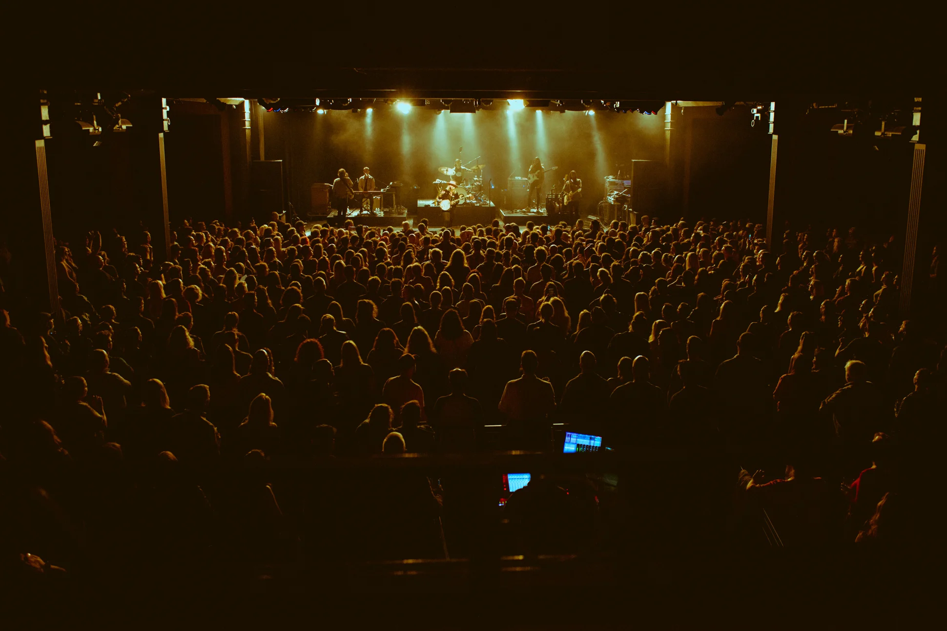 ElleKing-Commodore-Vancouver_ALICE HADDEN_DSC_5169.jpg