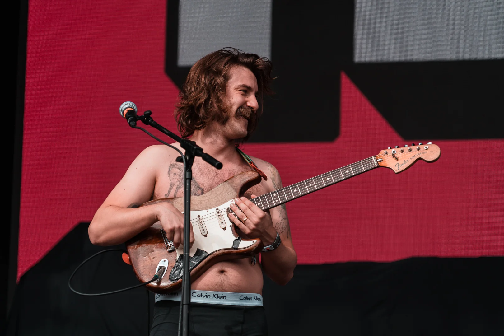 IDLES - APE - 31-05-19-40.jpg