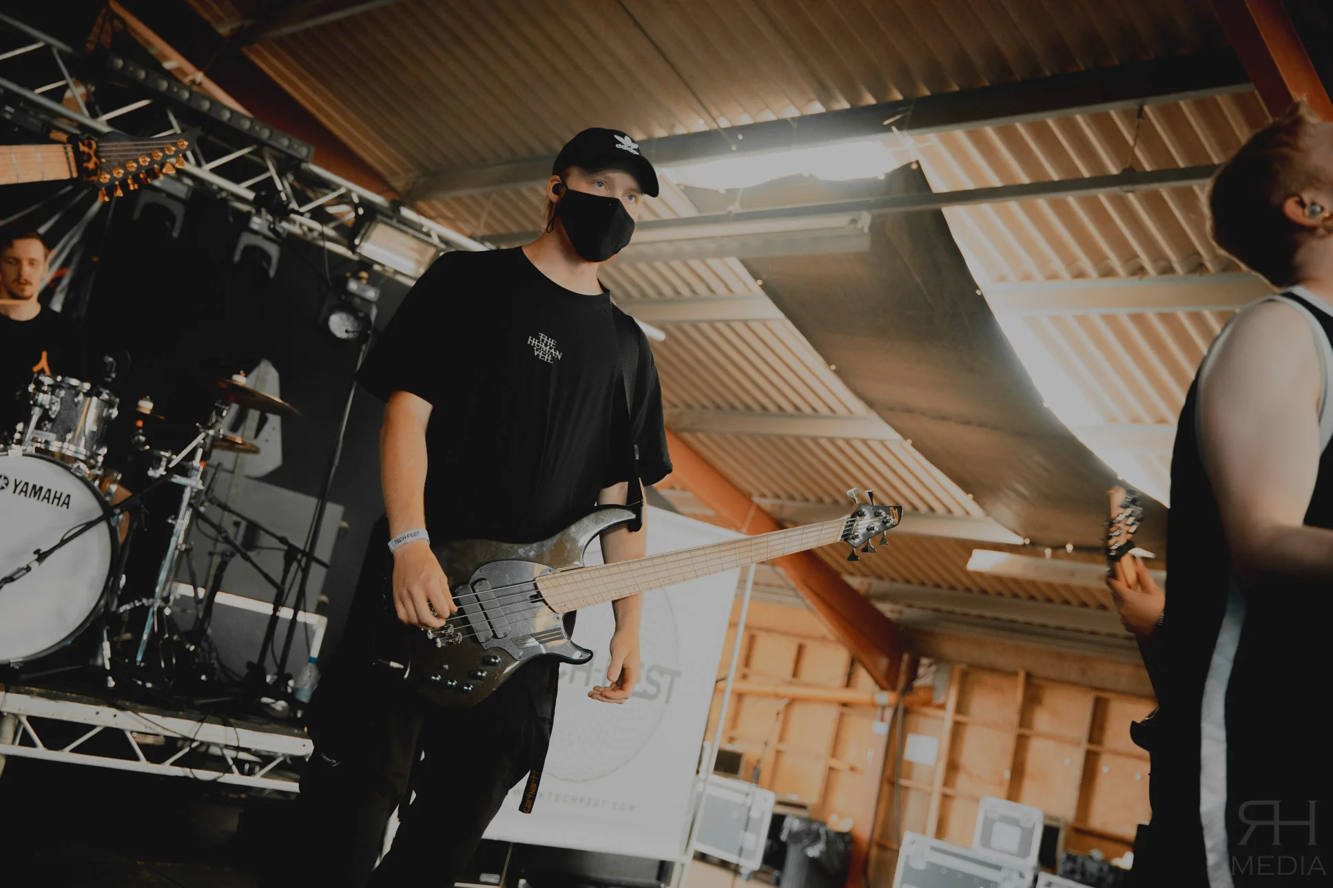 7-uktf2019-TheHumanVeil.jpg