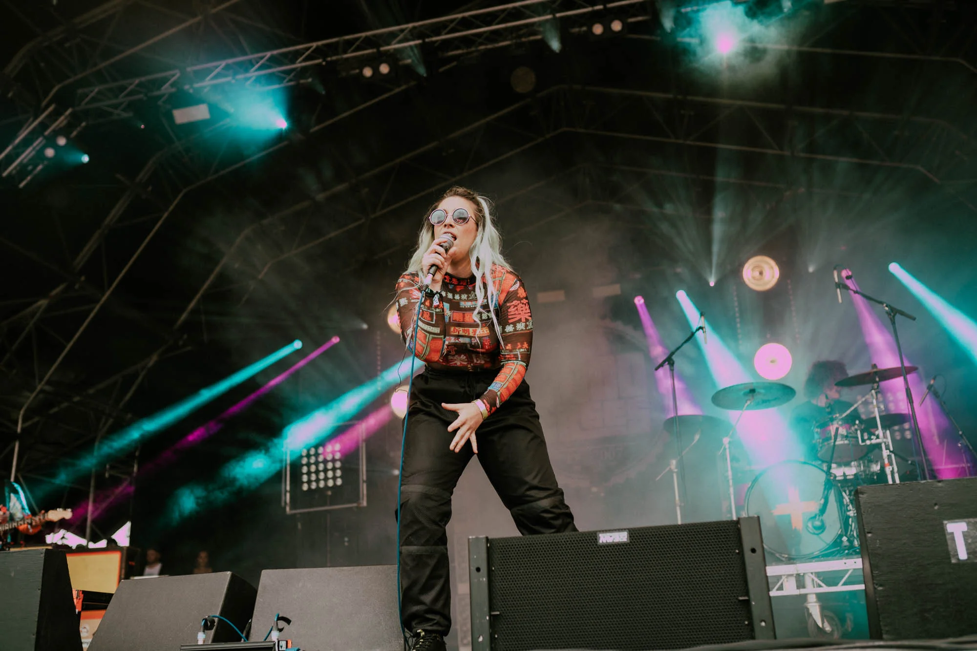 Vukovi - 2000 Trees-2.jpg