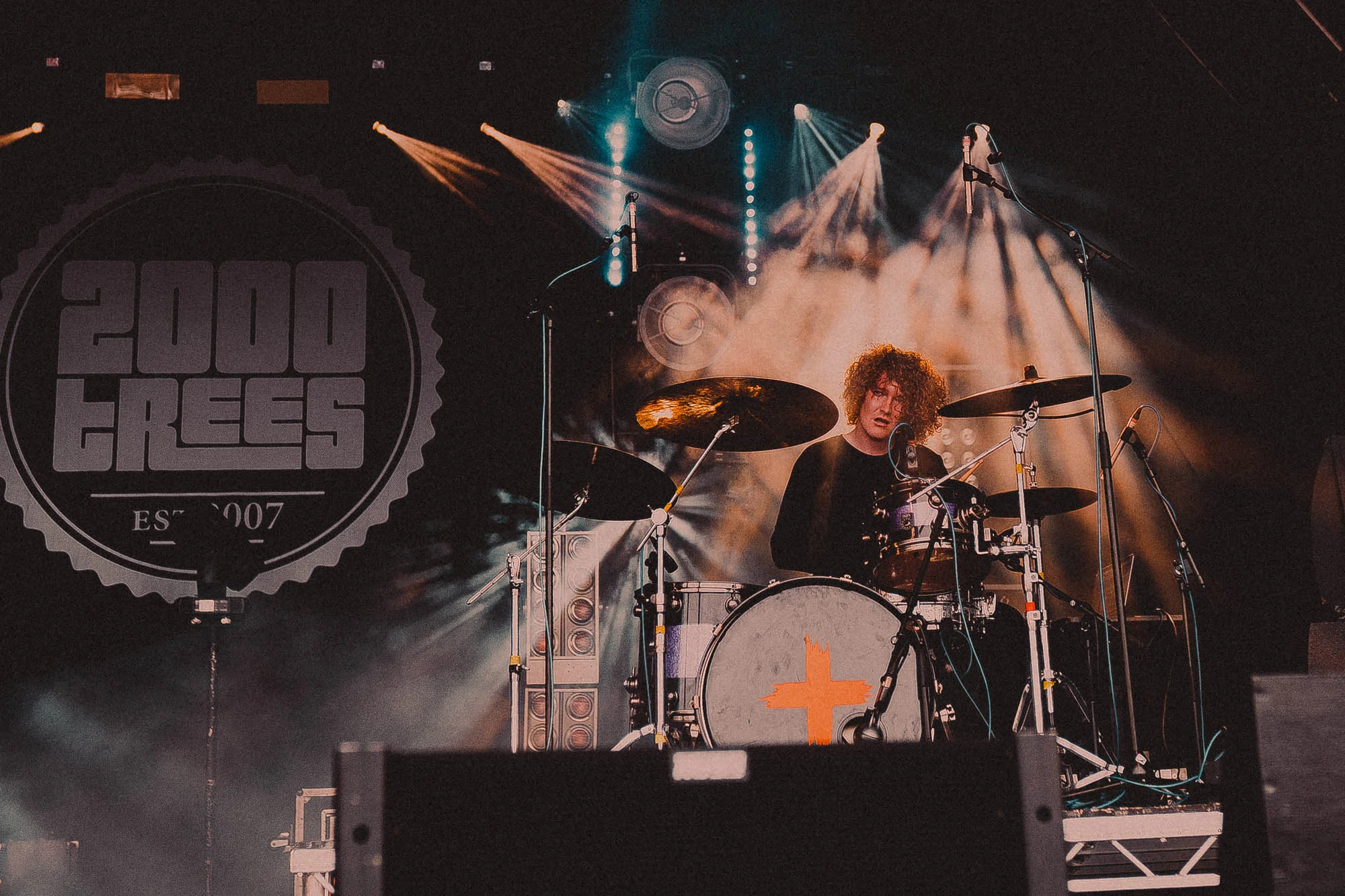 Vukovi - 2000 Trees-6.jpg