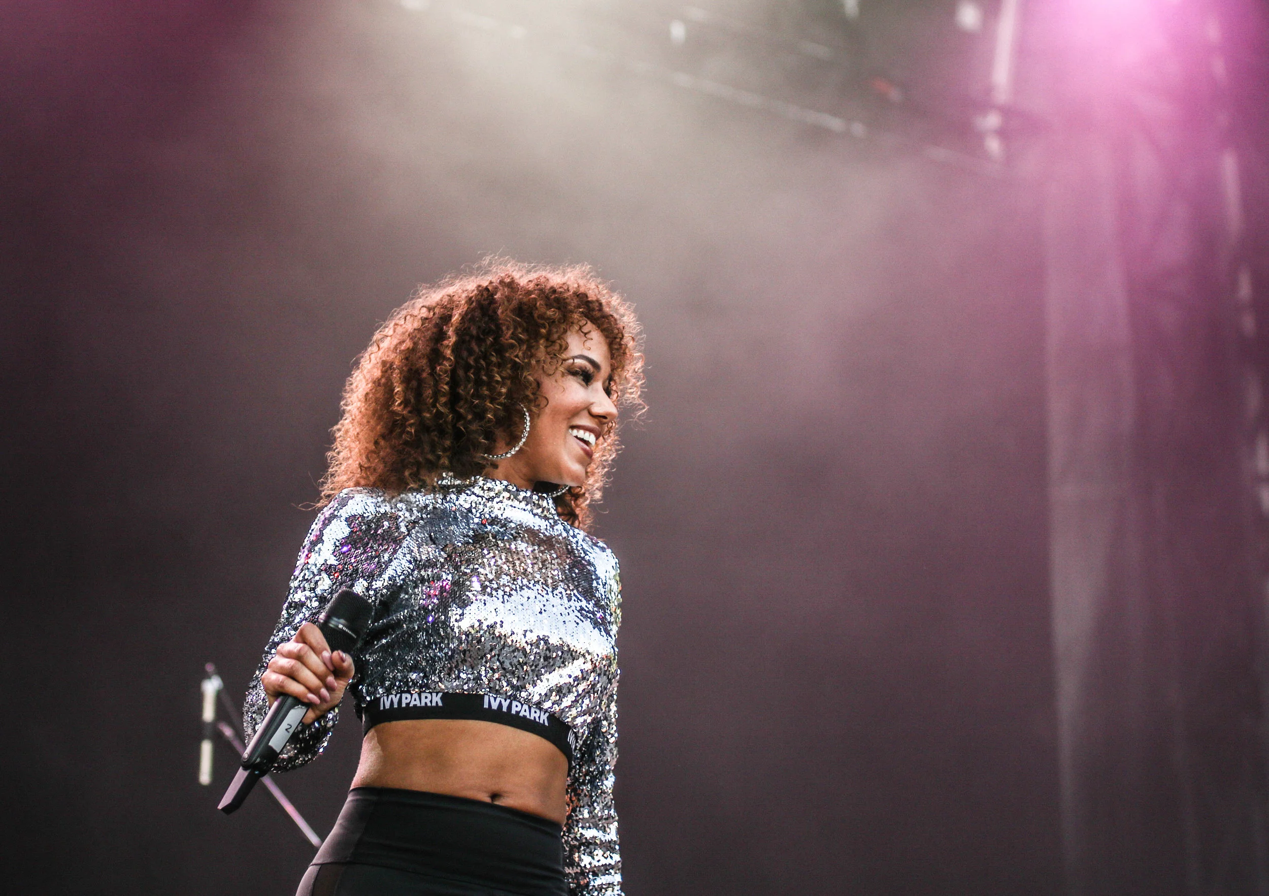 Sister Sledge - Hardwick Live - 18-19-08.19-4.jpg