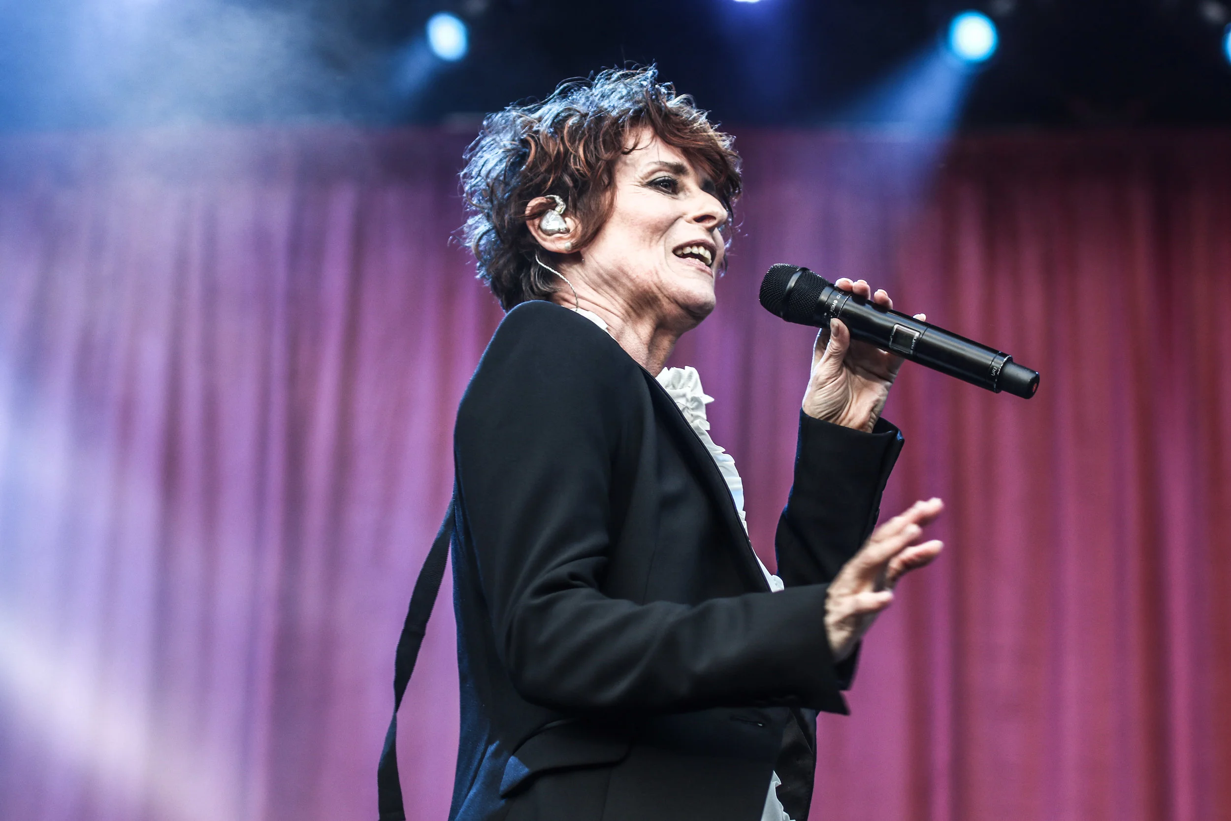 Lisa Stansfield - Hardwick Live - 18-19-08.19-2.jpg