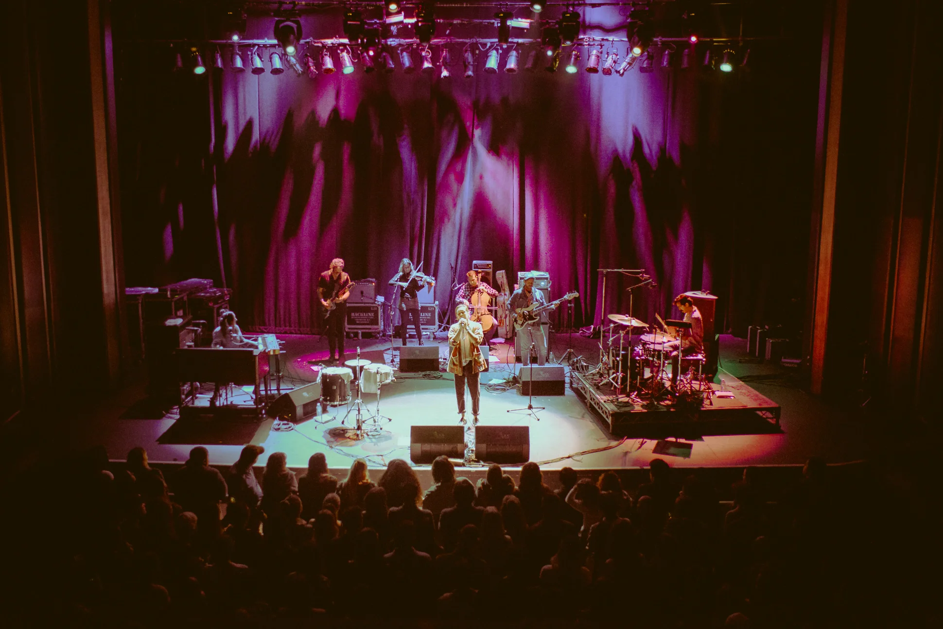 Rhye-Vancouver-09-23-19-VogueTheatre_ALICE HADDEN_DSC_8932.jpg
