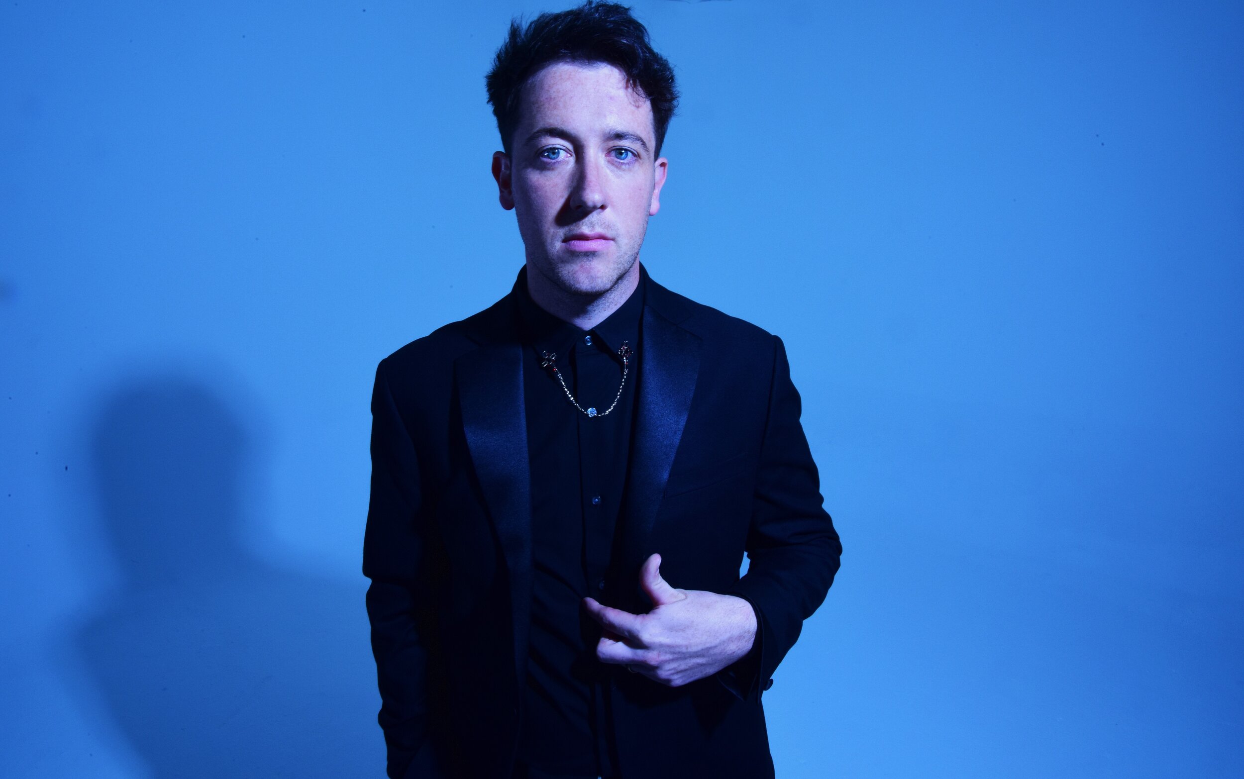 Love Fame Tragedy - 'Riding A Wave'