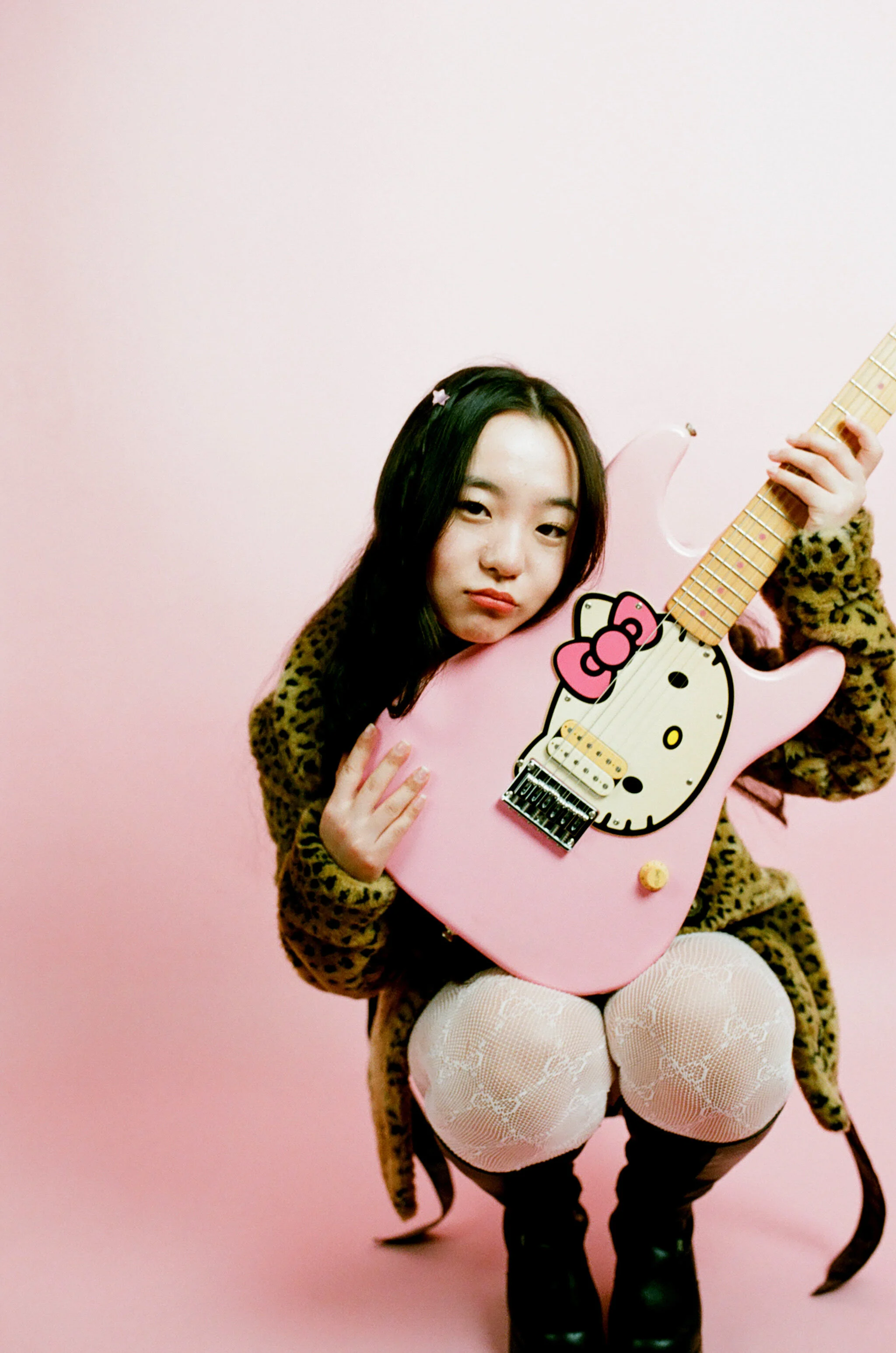 Henjila – 'Paper Boy'