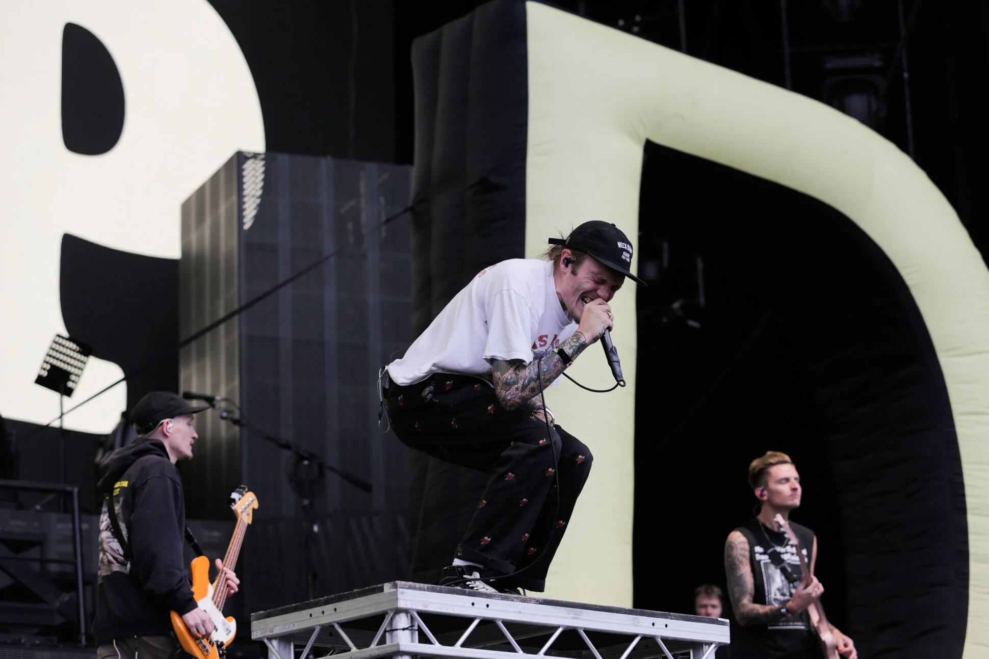 WTHB_LeedsFestivalDay1_-NeckDeep9.jpg