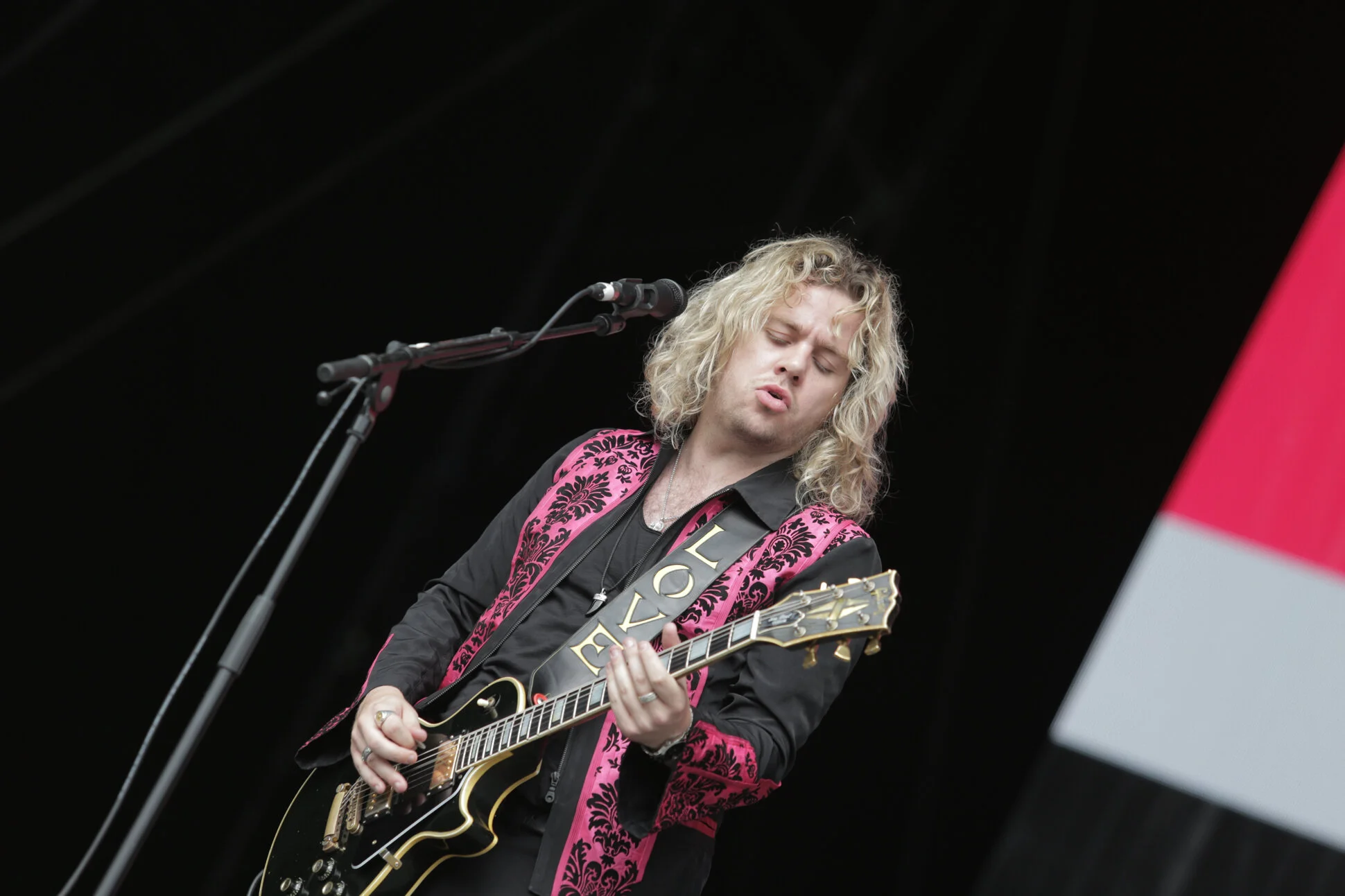 WTHB_LeedsFestivalDay1_TheStruts2.jpg