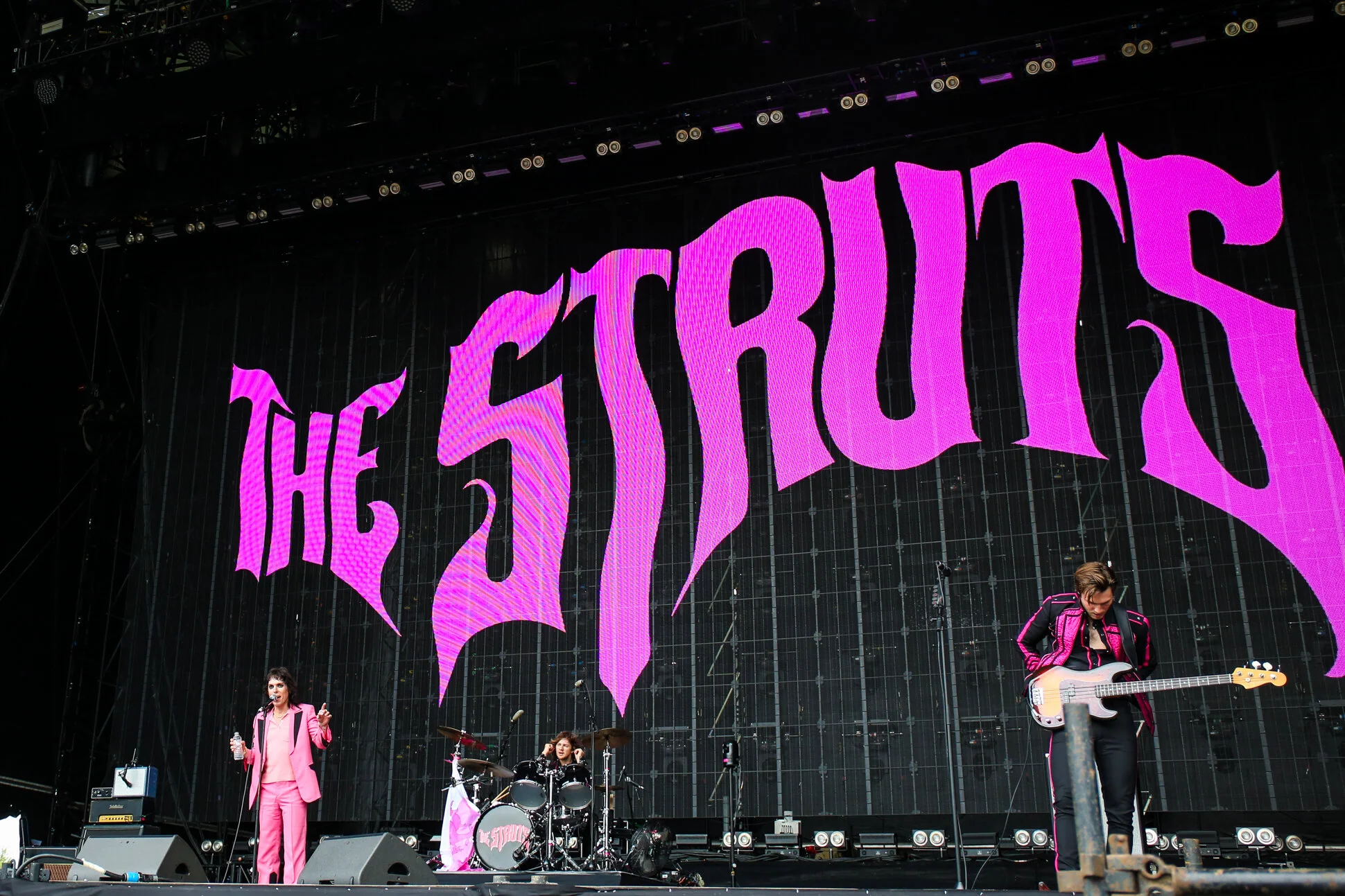 WTHB_LeedsFestivalDay1_TheStruts8.jpg