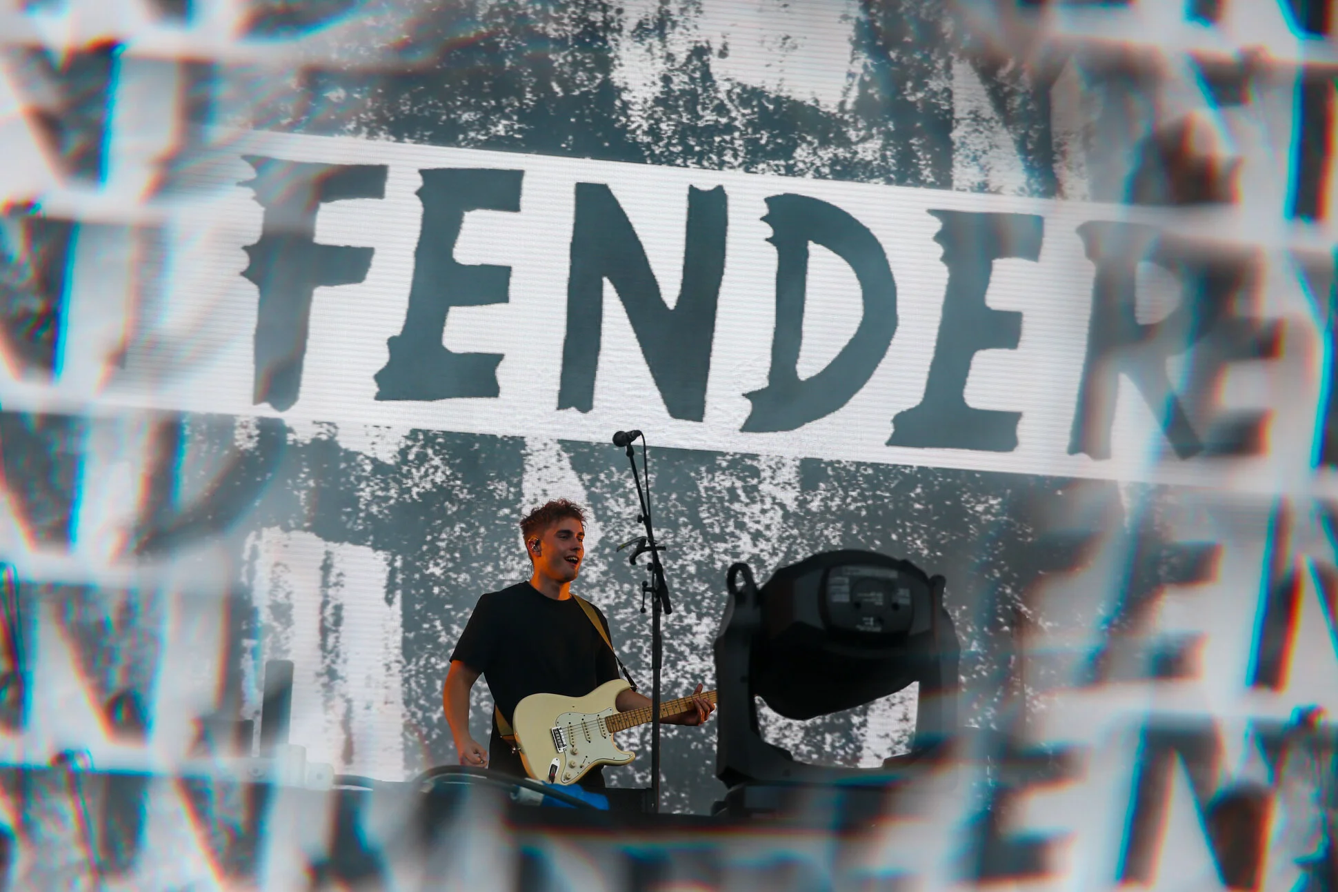 WTHB_LeedsFestivalDay2_Sam Fender-17.jpg