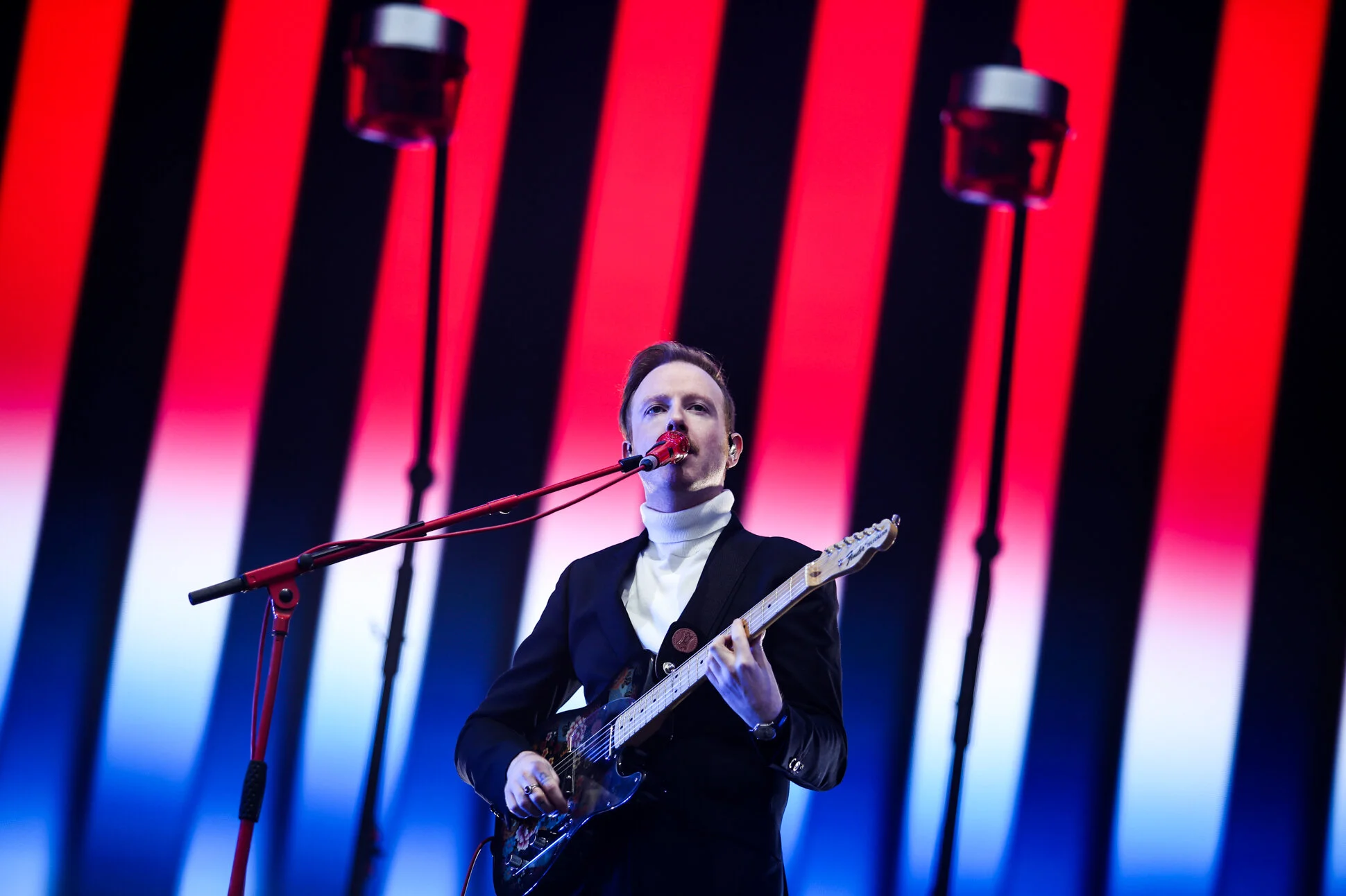 WTHB_LeedsFestivalDay2_TwoDoorCinemaClub-10.jpg