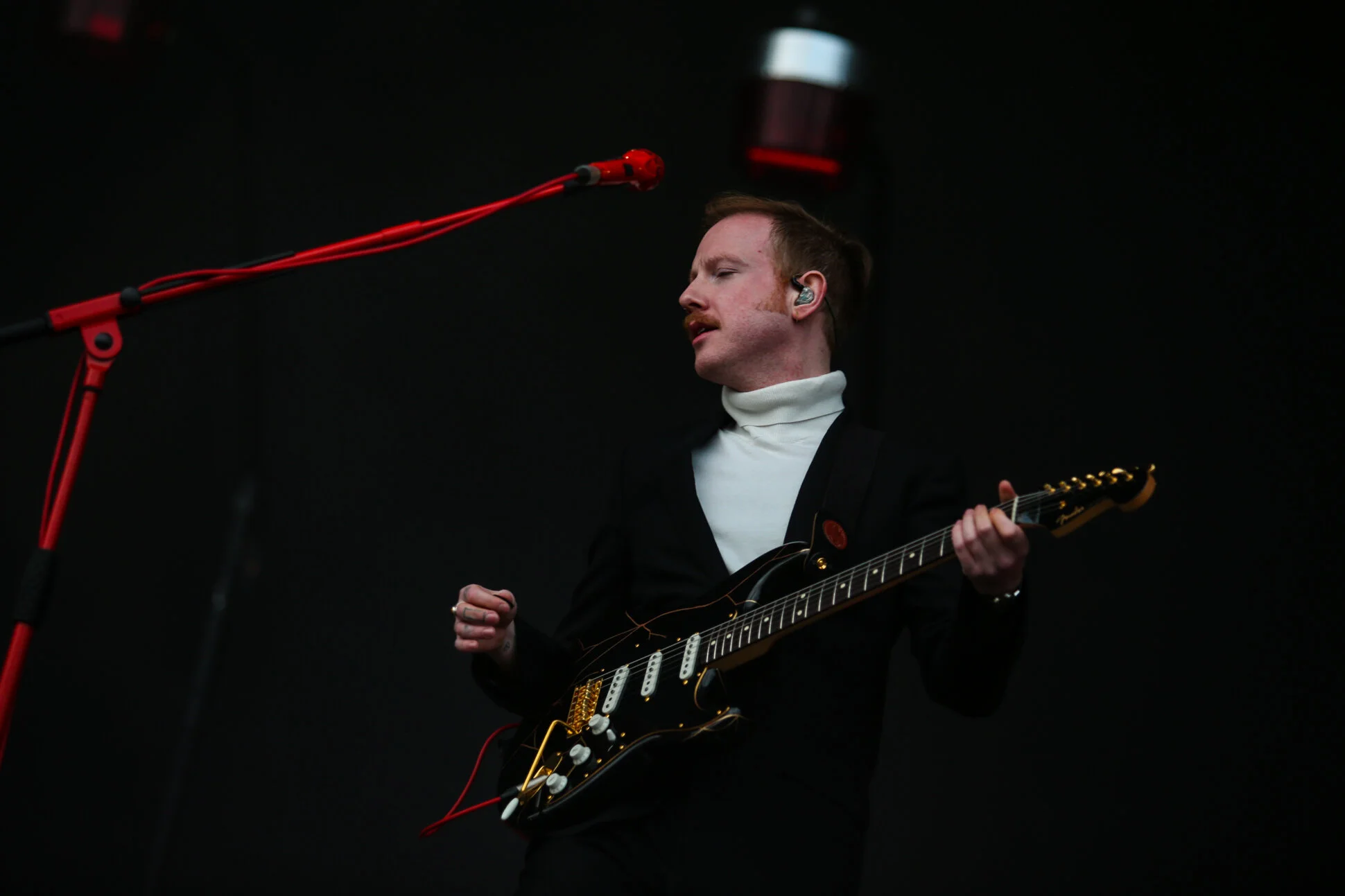 WTHB_LeedsFestivalDay2_TwoDoorCinemaClub-20.jpg