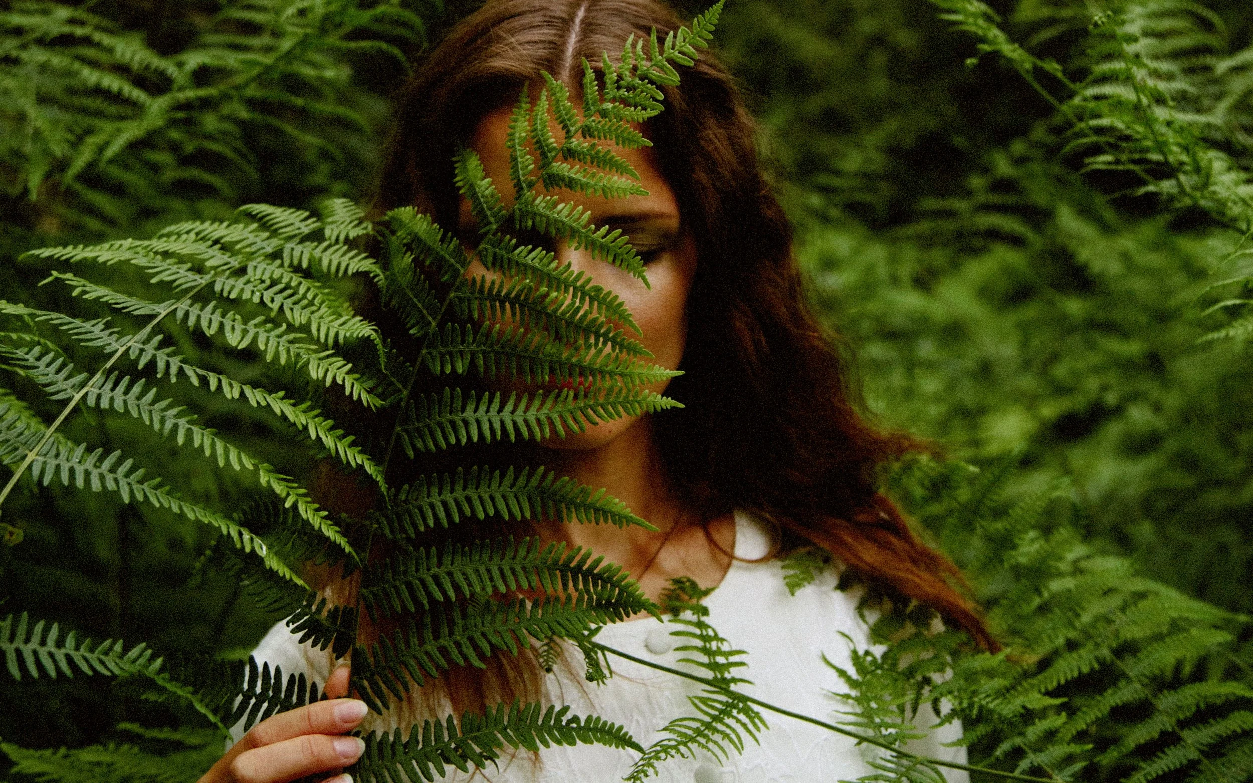 Video Premiere: Malin Andersson - 'Reef'