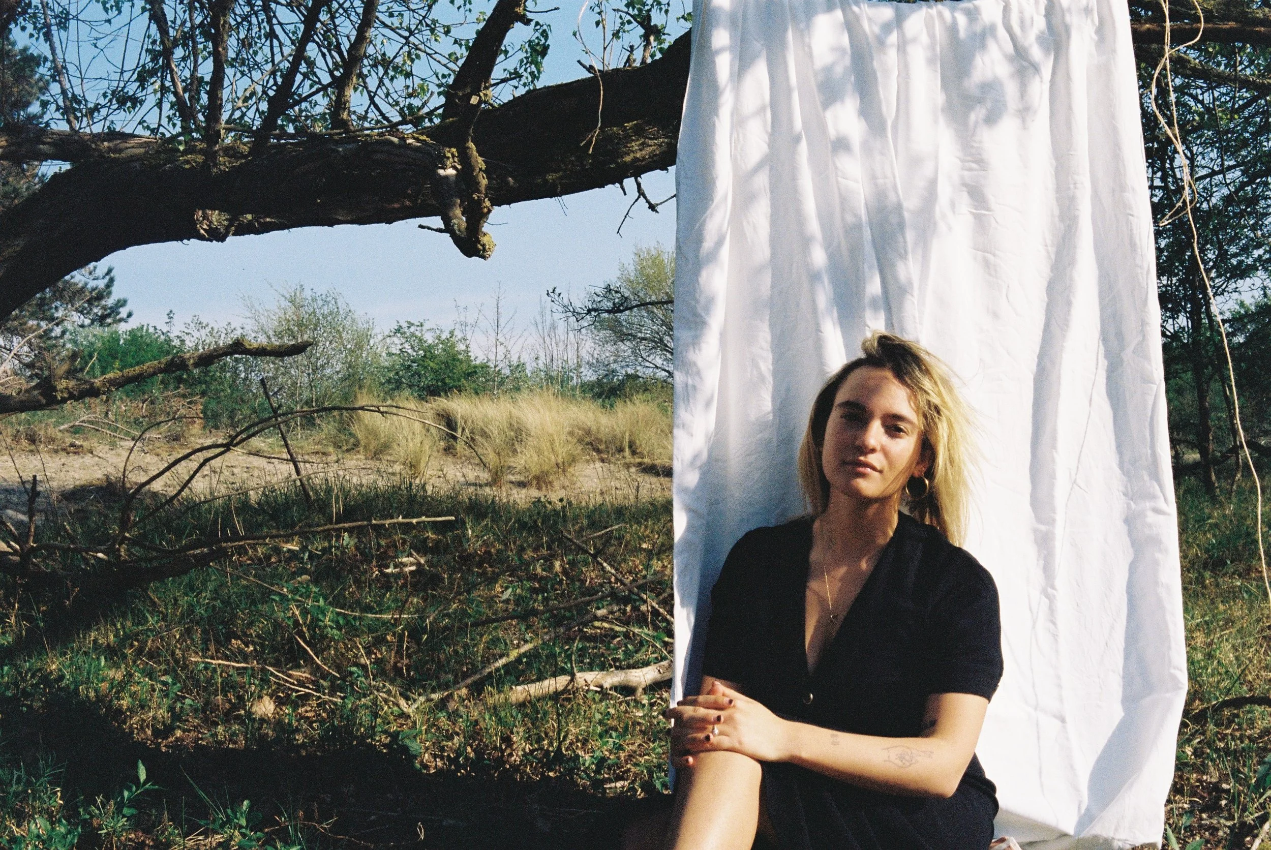 Video Premiere: néomí - 'if i wasn’t made for love'