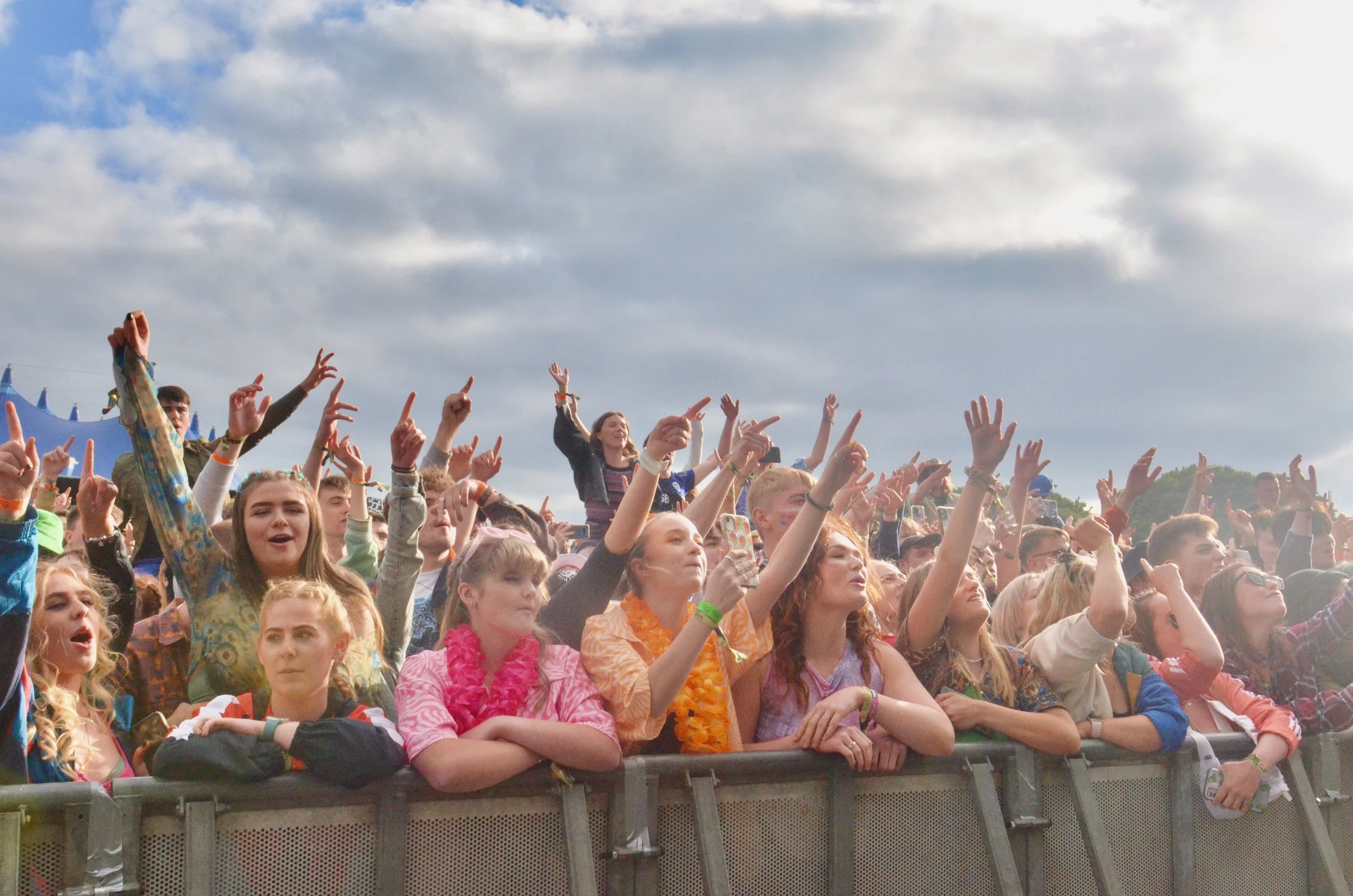 LAL - Sea Girls 3.jpeg