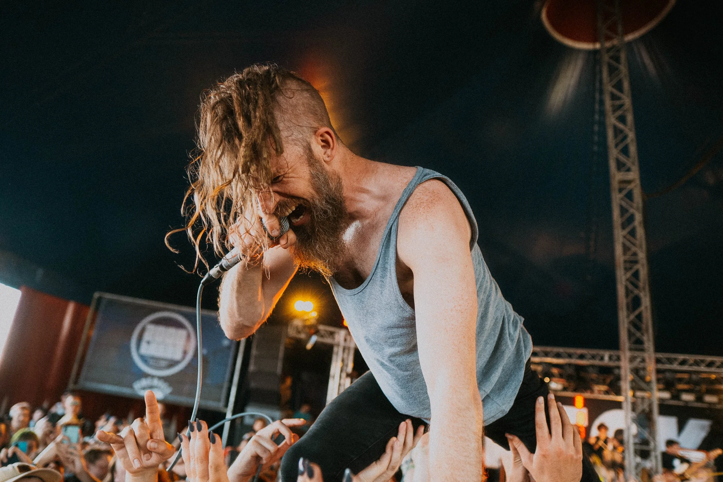 HECK - 2000Trees 2022 -7.jpg