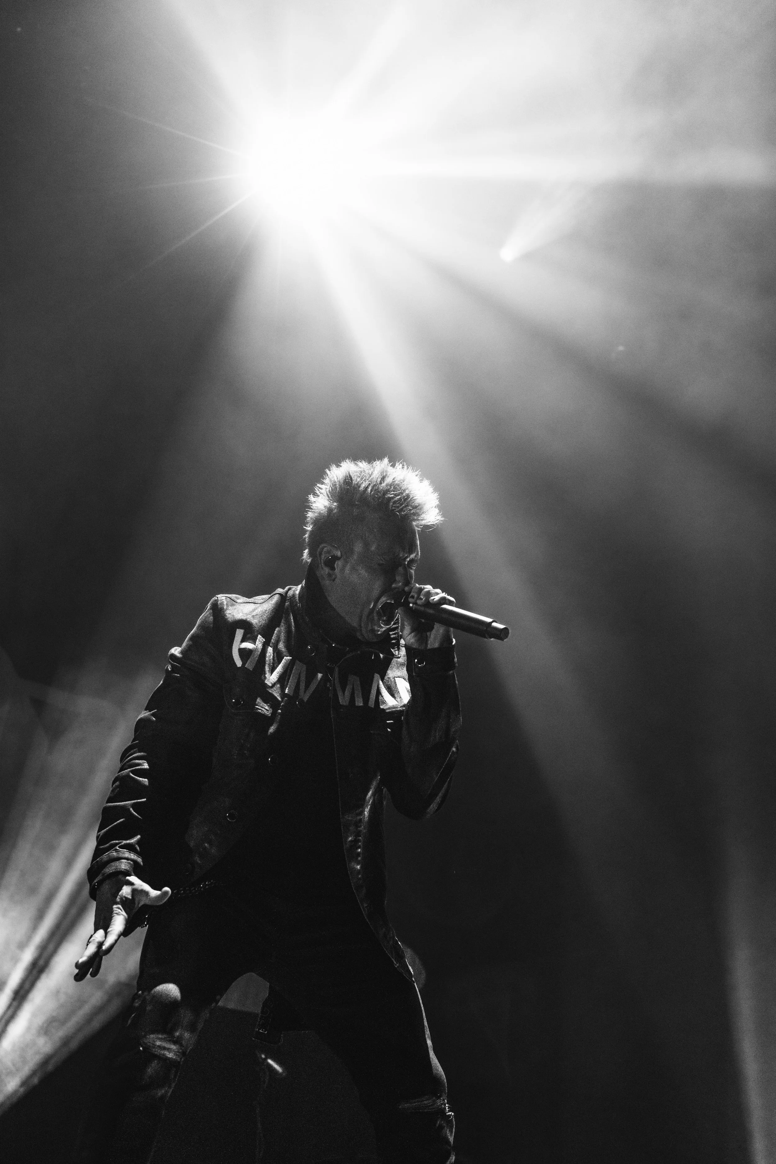 23-03-25.02-PapaRoach_SamStrutt_07.JPG