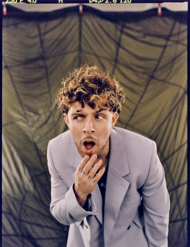 Tom Grennan - 'How Does It Feel'