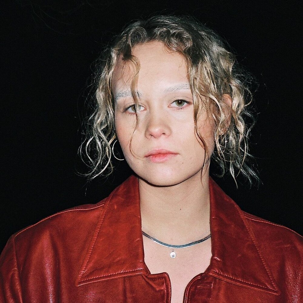 Matilda Bond - 'Meet Me in the Middle'