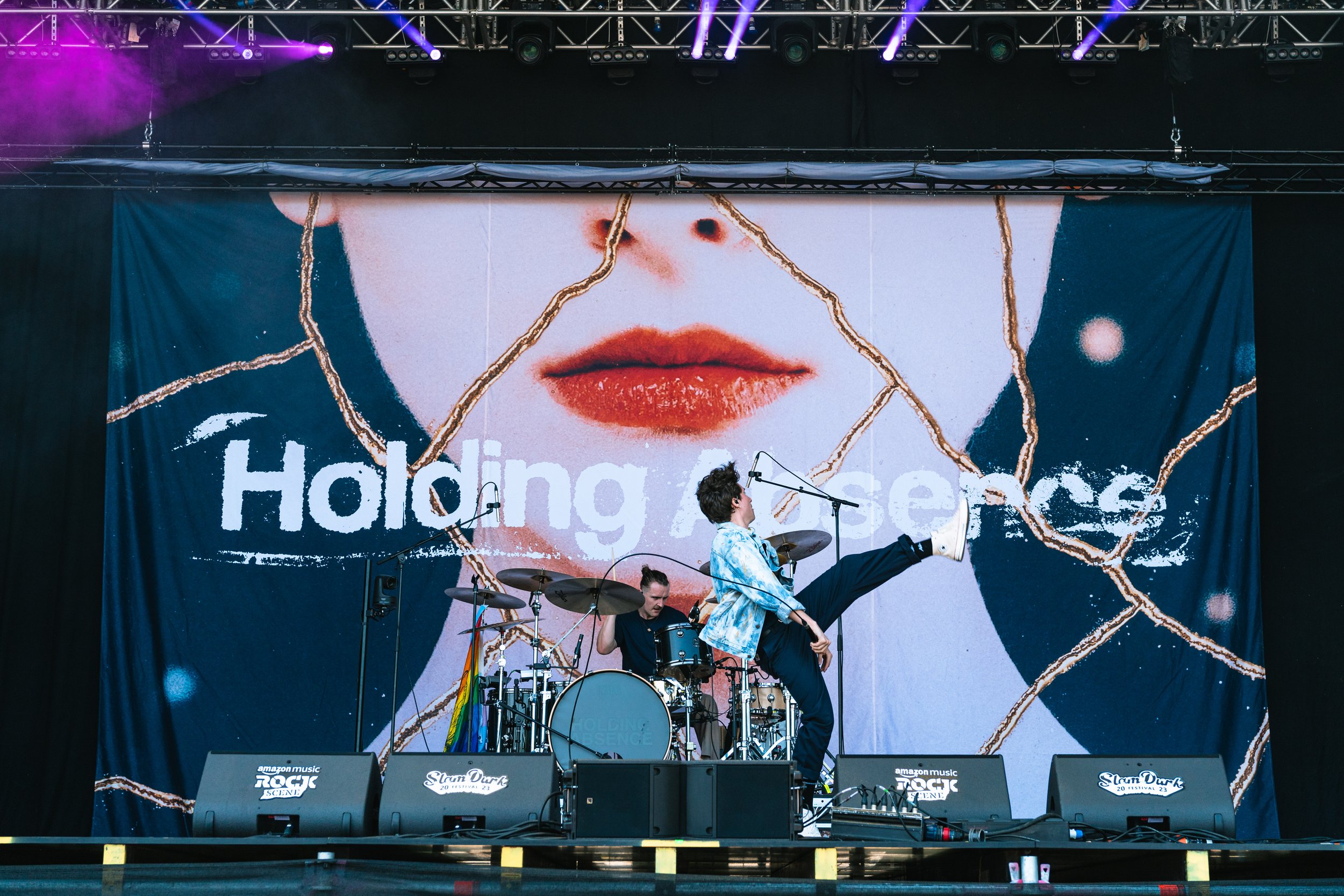 23-05-27.06-Holding Absence_SamStrutt_01.JPG