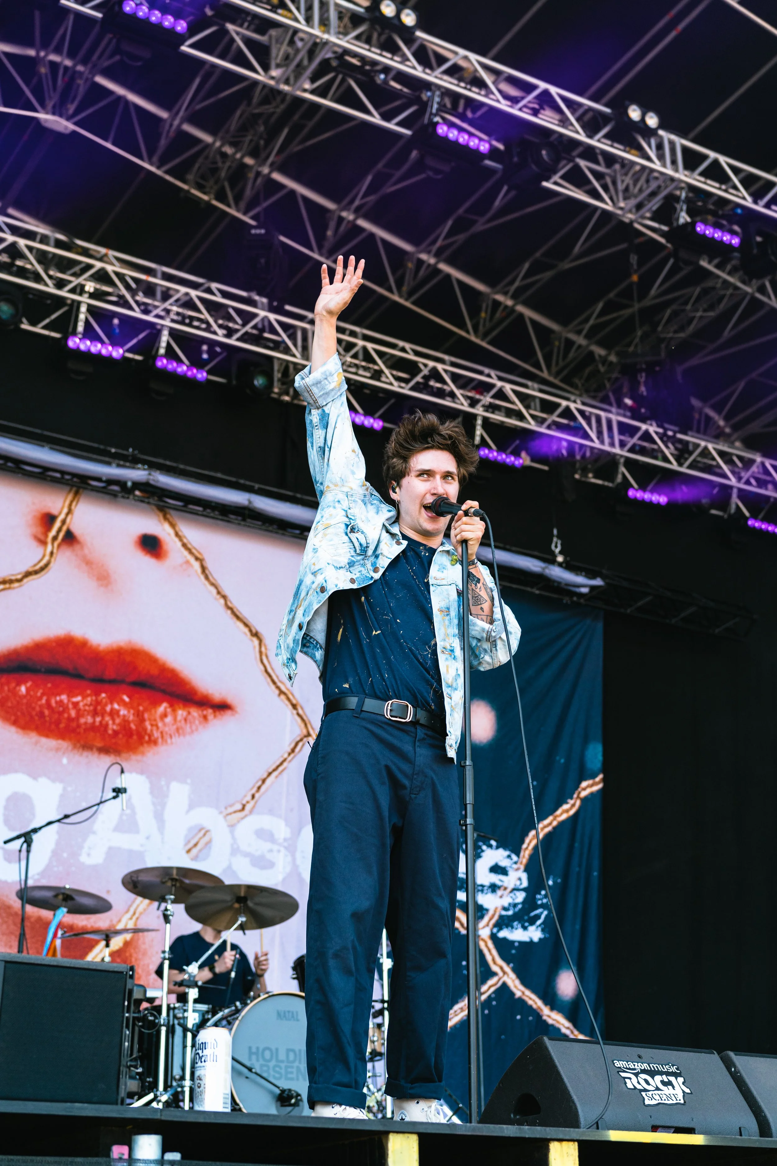 23-05-27.06-Holding Absence_SamStrutt_11.JPG