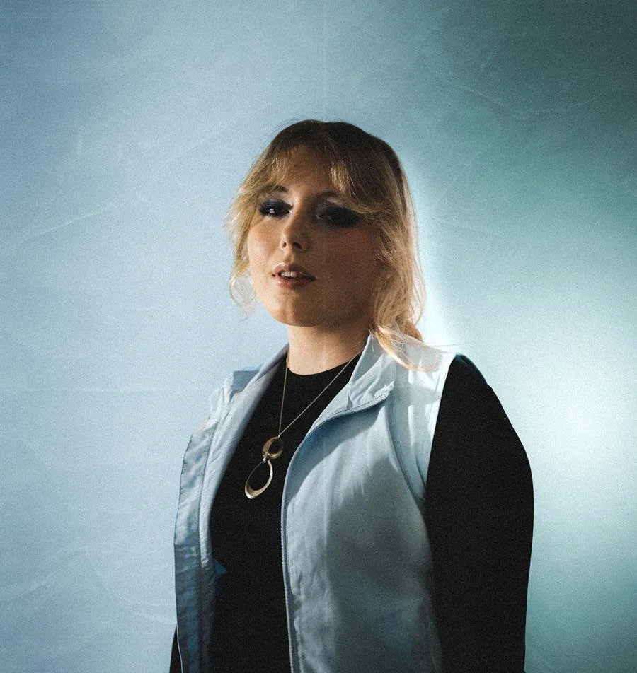 Paulina - 'Maybe We're Running'