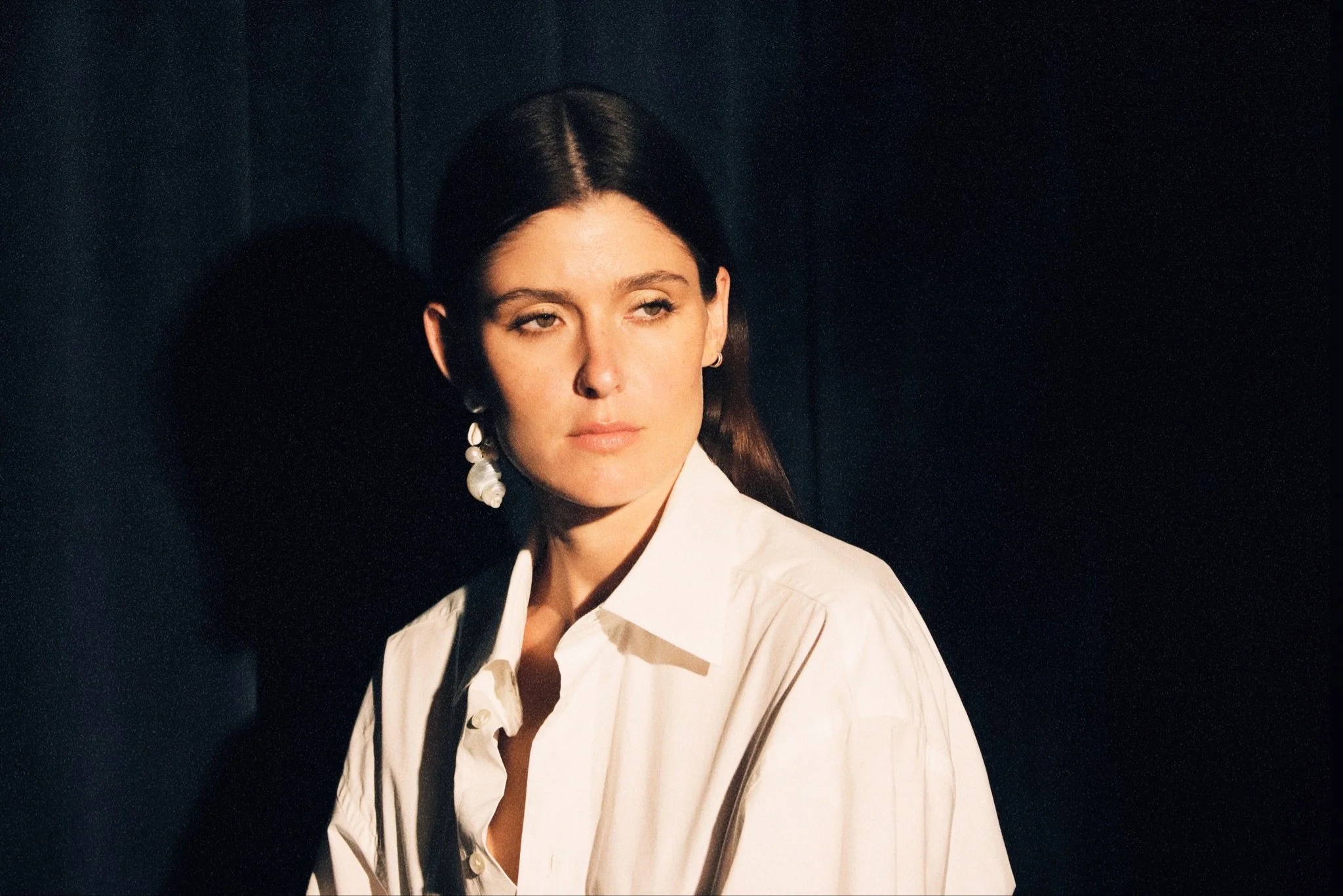 LÉON - 'Pretty Boy'