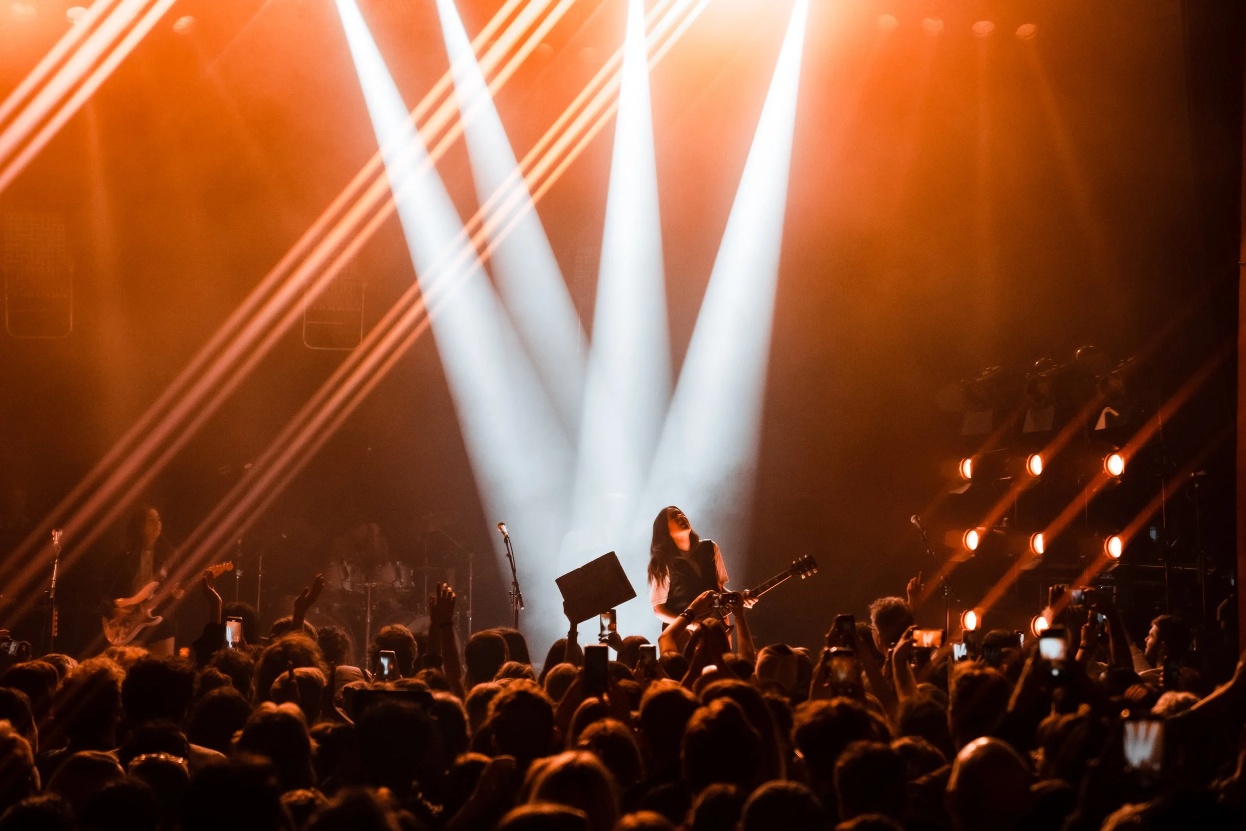 HAIM O2 Shepherd's Bush Empire-01612.jpg