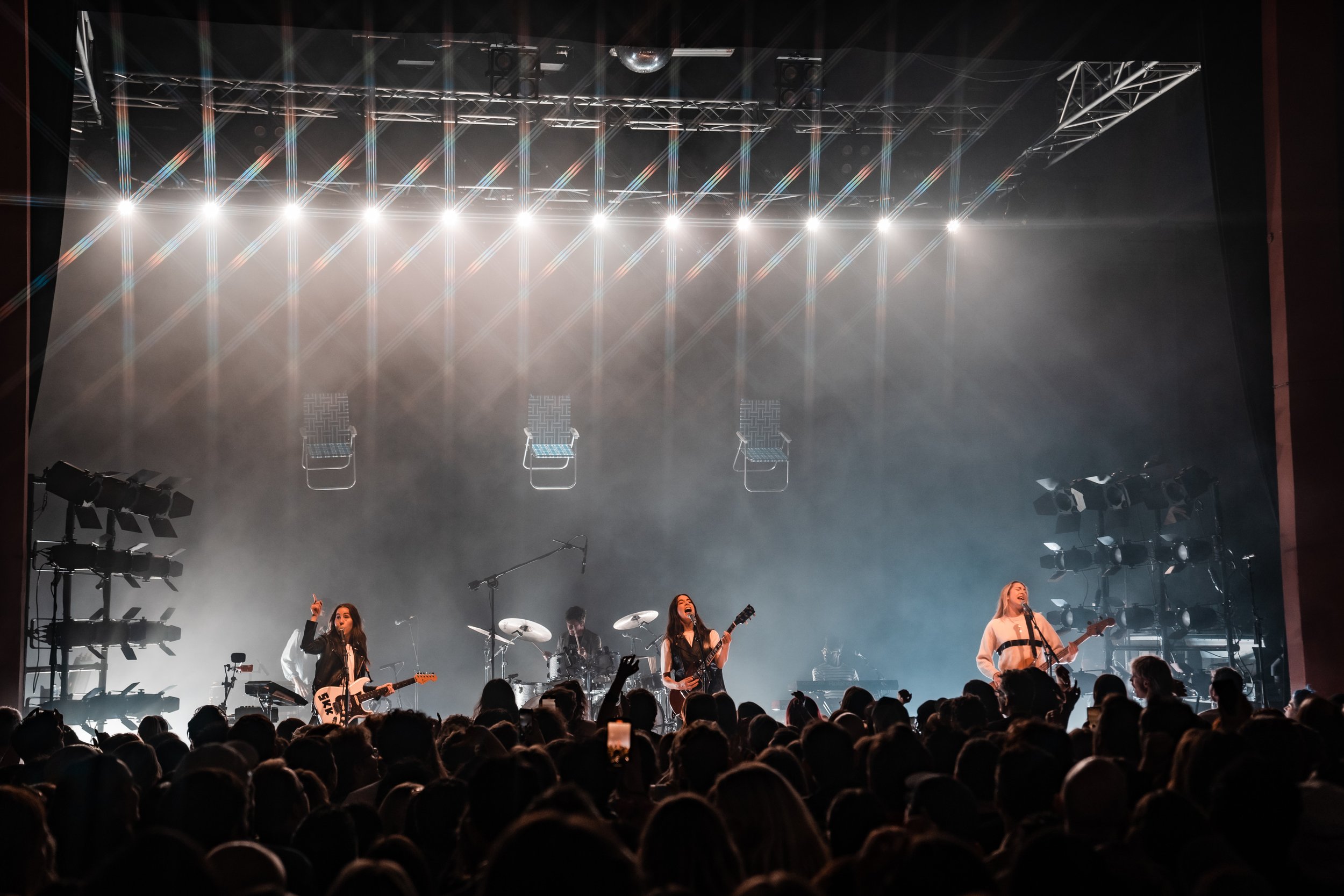 HAIM O2 Shepherd's Bush Empire-02200.jpg
