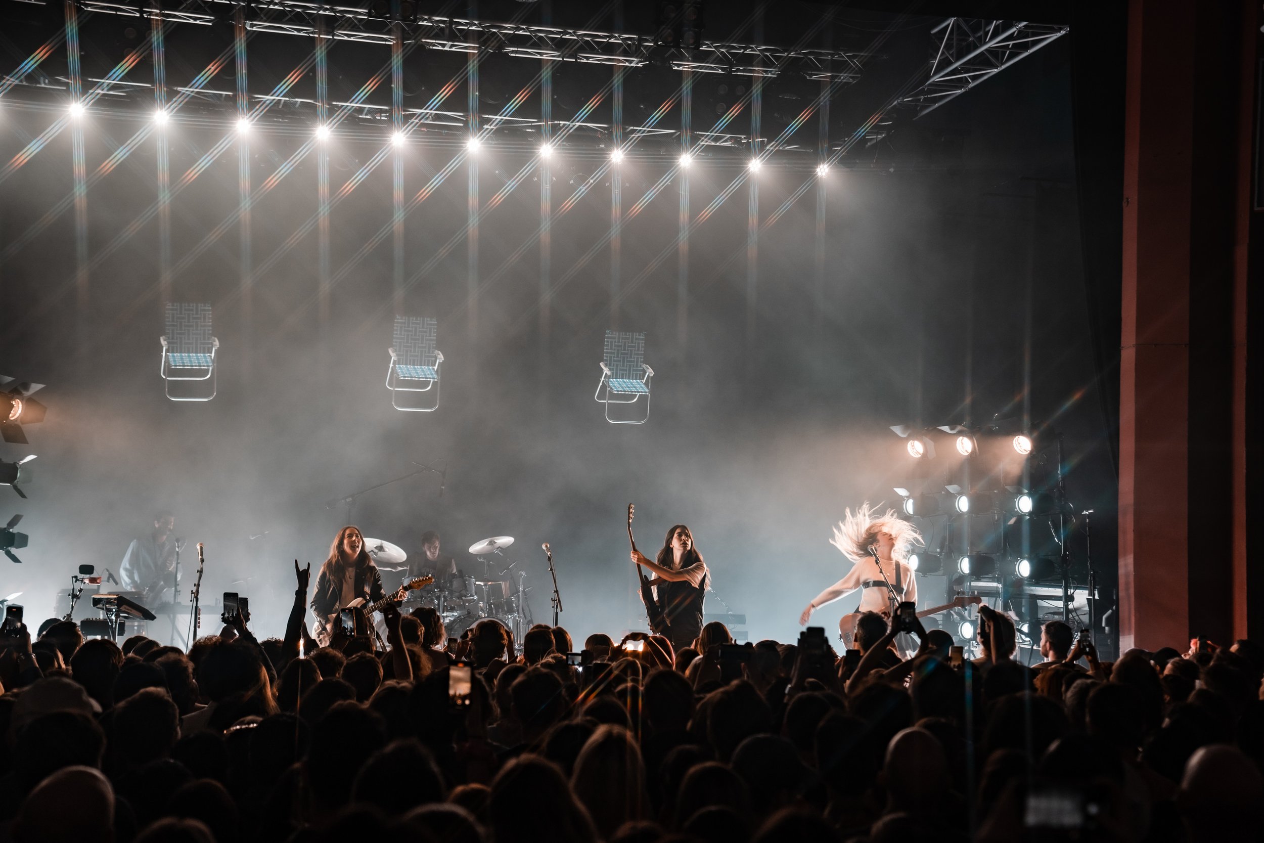 HAIM O2 Shepherd's Bush Empire-02248.jpg