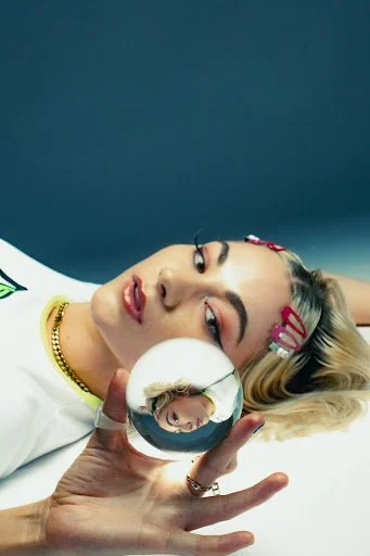 Inspired #419 - Lo Lauren