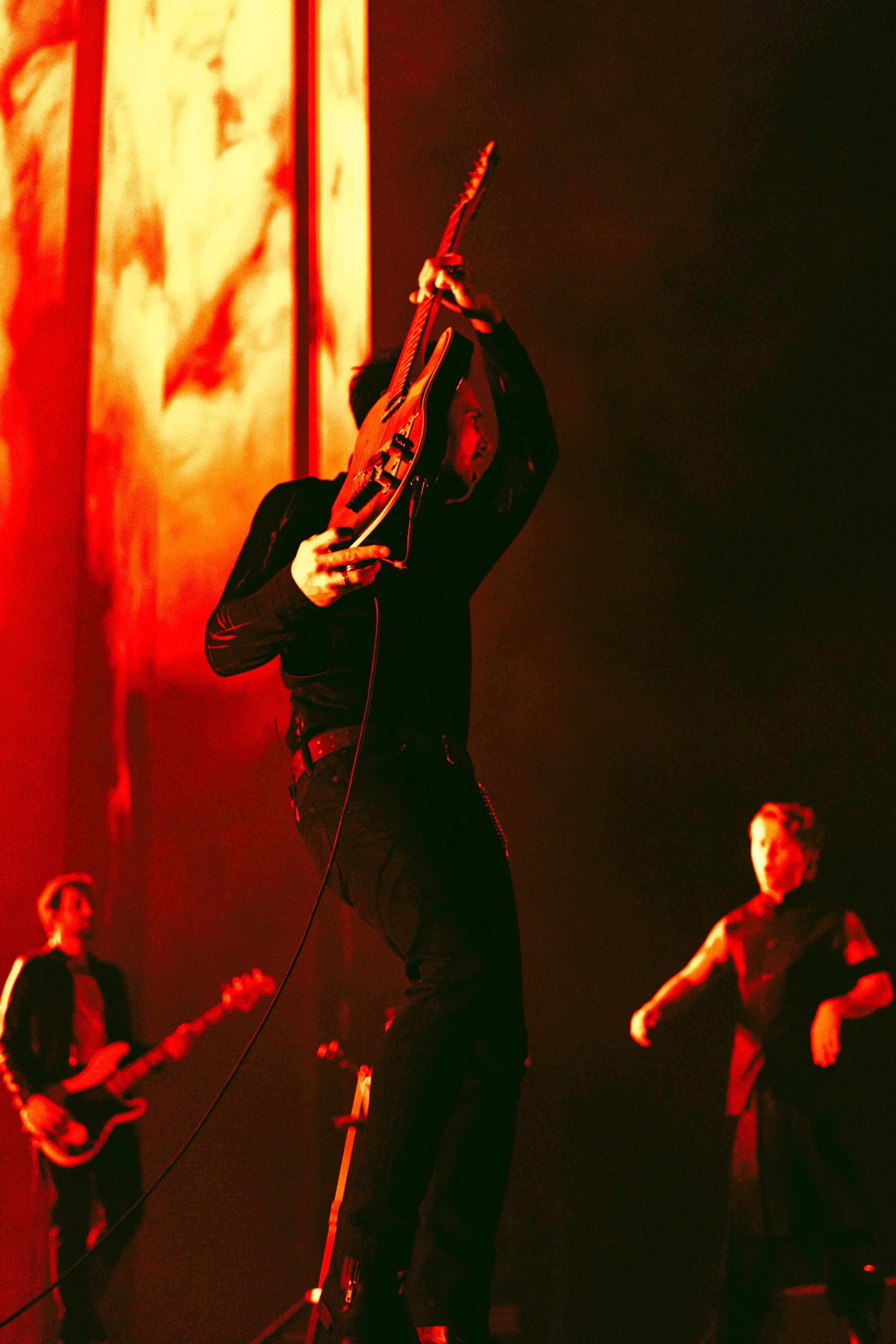 23-11-10.03.NothingButThieves_SamStrutt_-13.JPG
