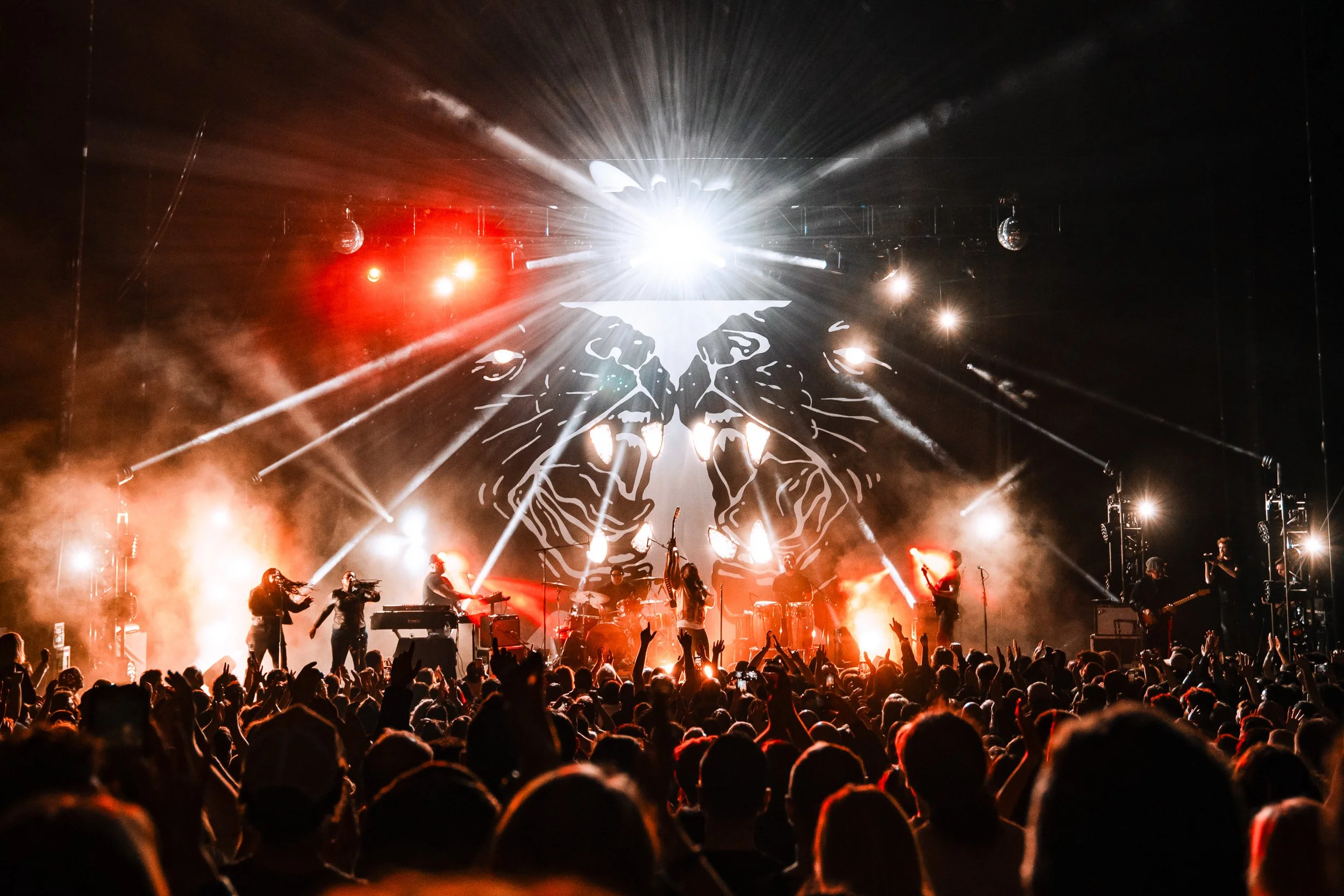 Photo Gallery: Black Pumas - Eventim, London 24/03/2024