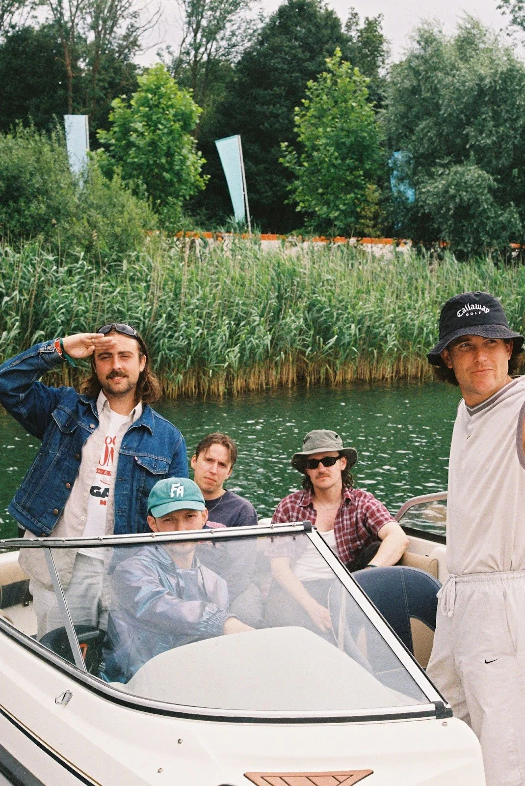 Saloon Dion - 'Trying'